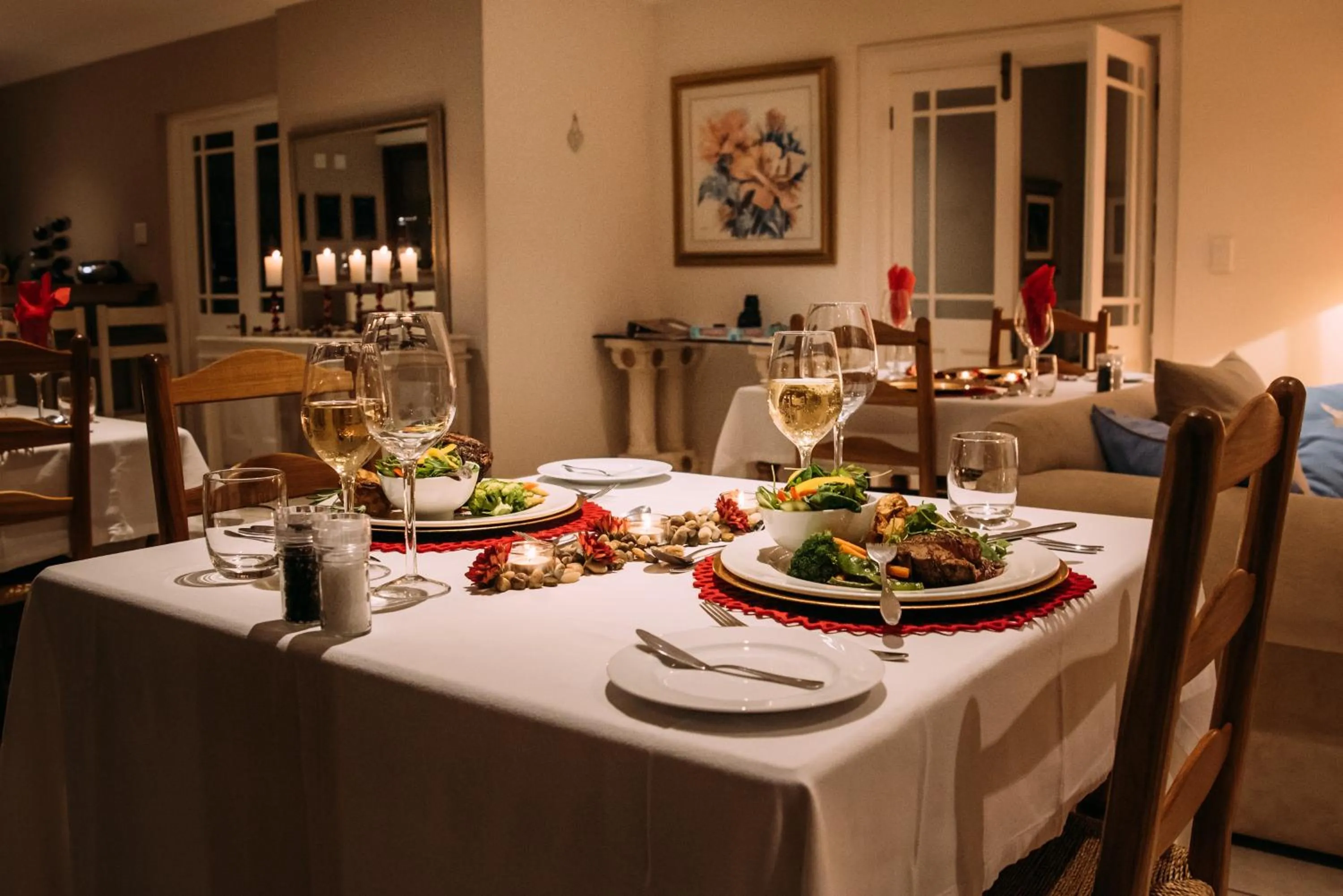 Restaurant/places to eat in La Vista Lodge