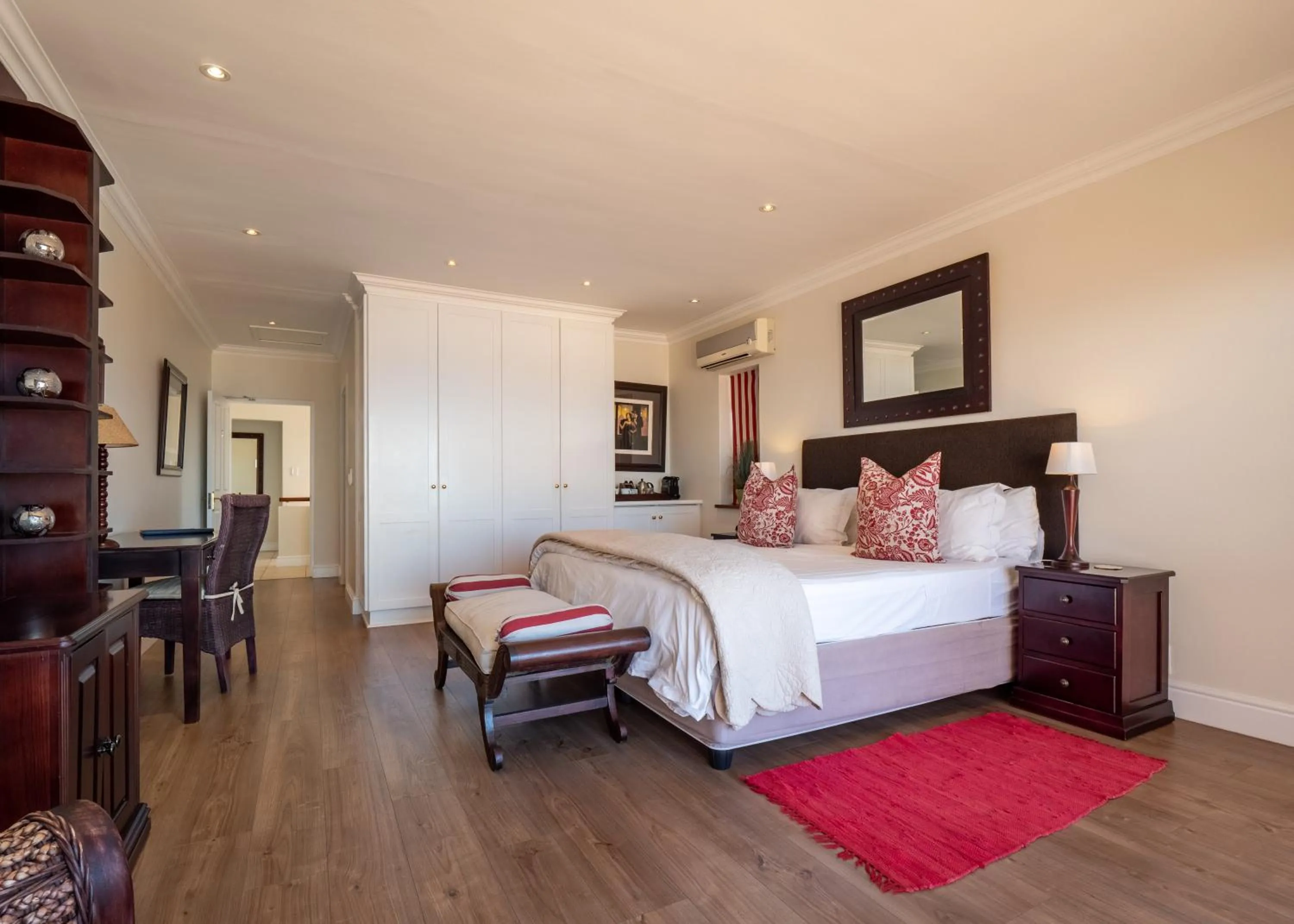 Bed in La Vista Lodge