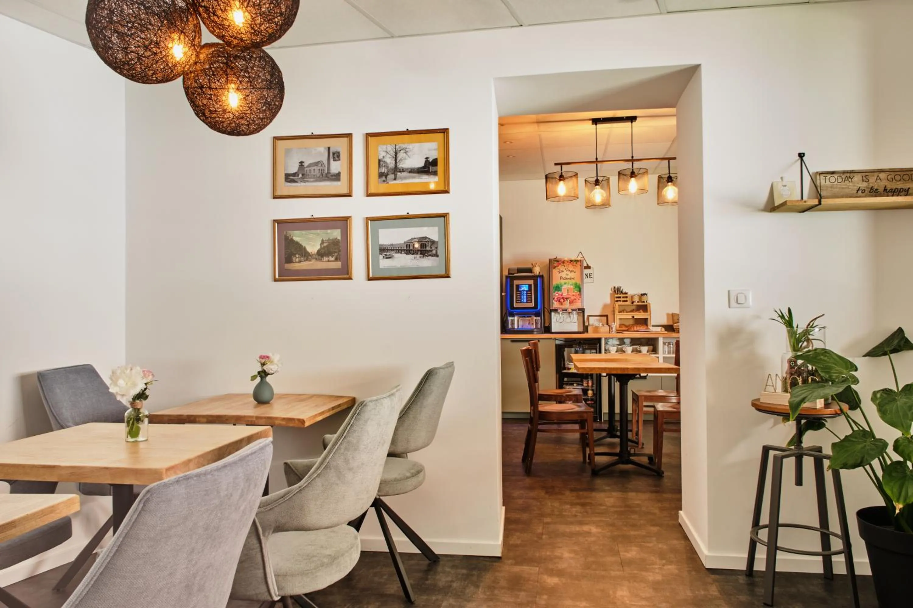 Breakfast in The Originals City, Hôtel Quai33, Saint-Etienne - Gare Chateaucreux