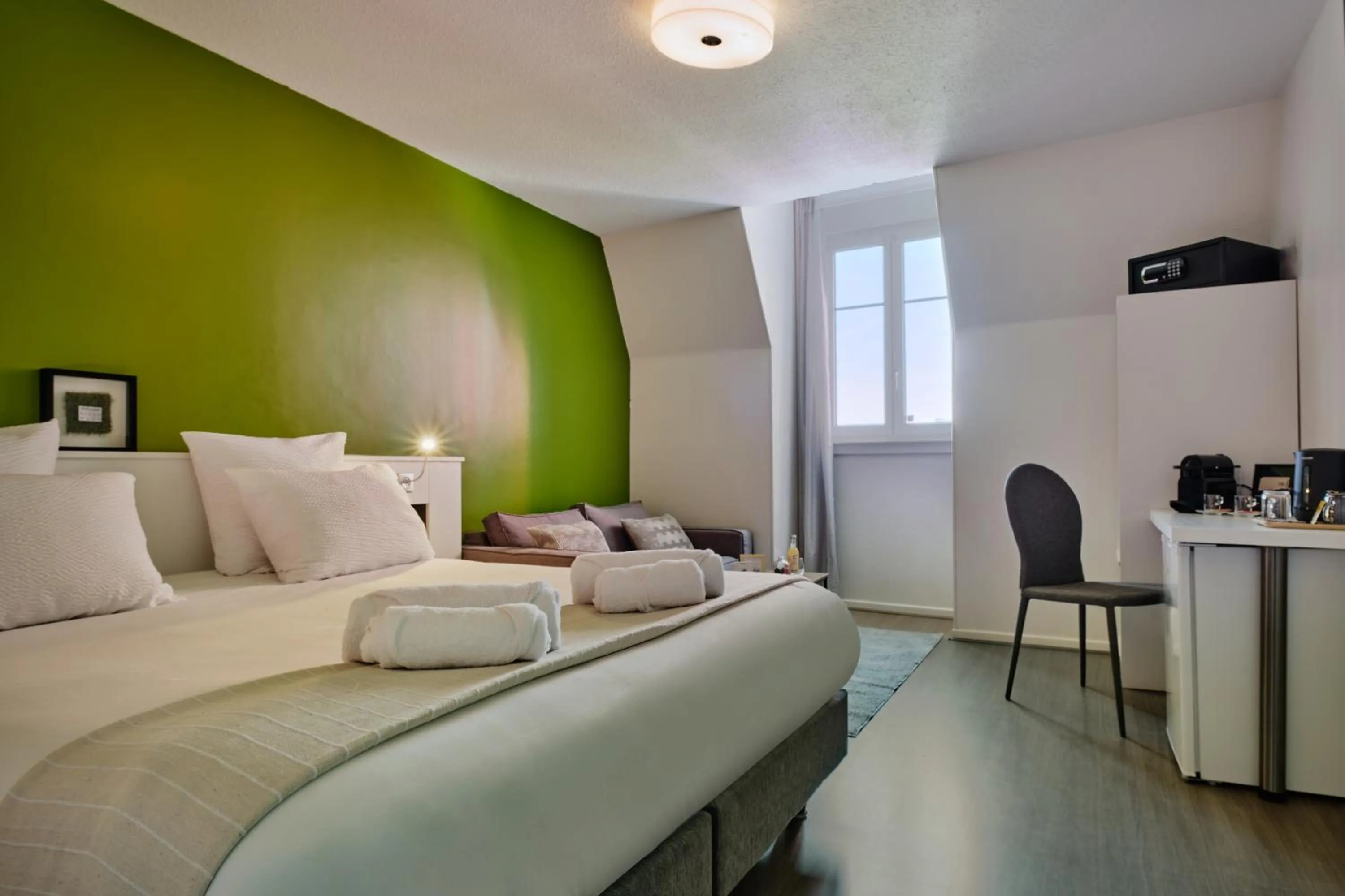 Bedroom, Bed in The Originals City, Hôtel Quai33, Saint-Etienne - Gare Chateaucreux