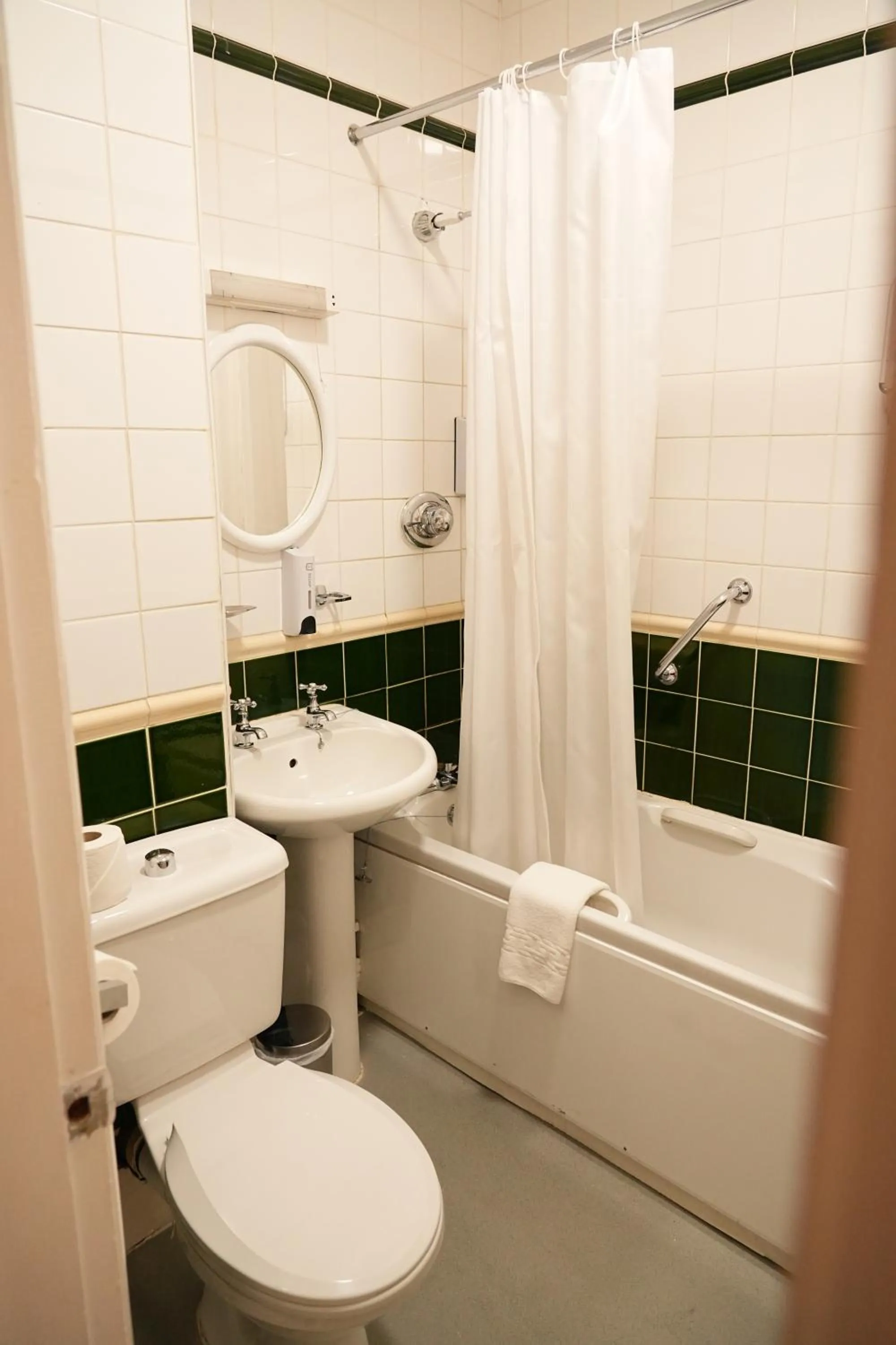 Shower in The Continental Hotel, Derby