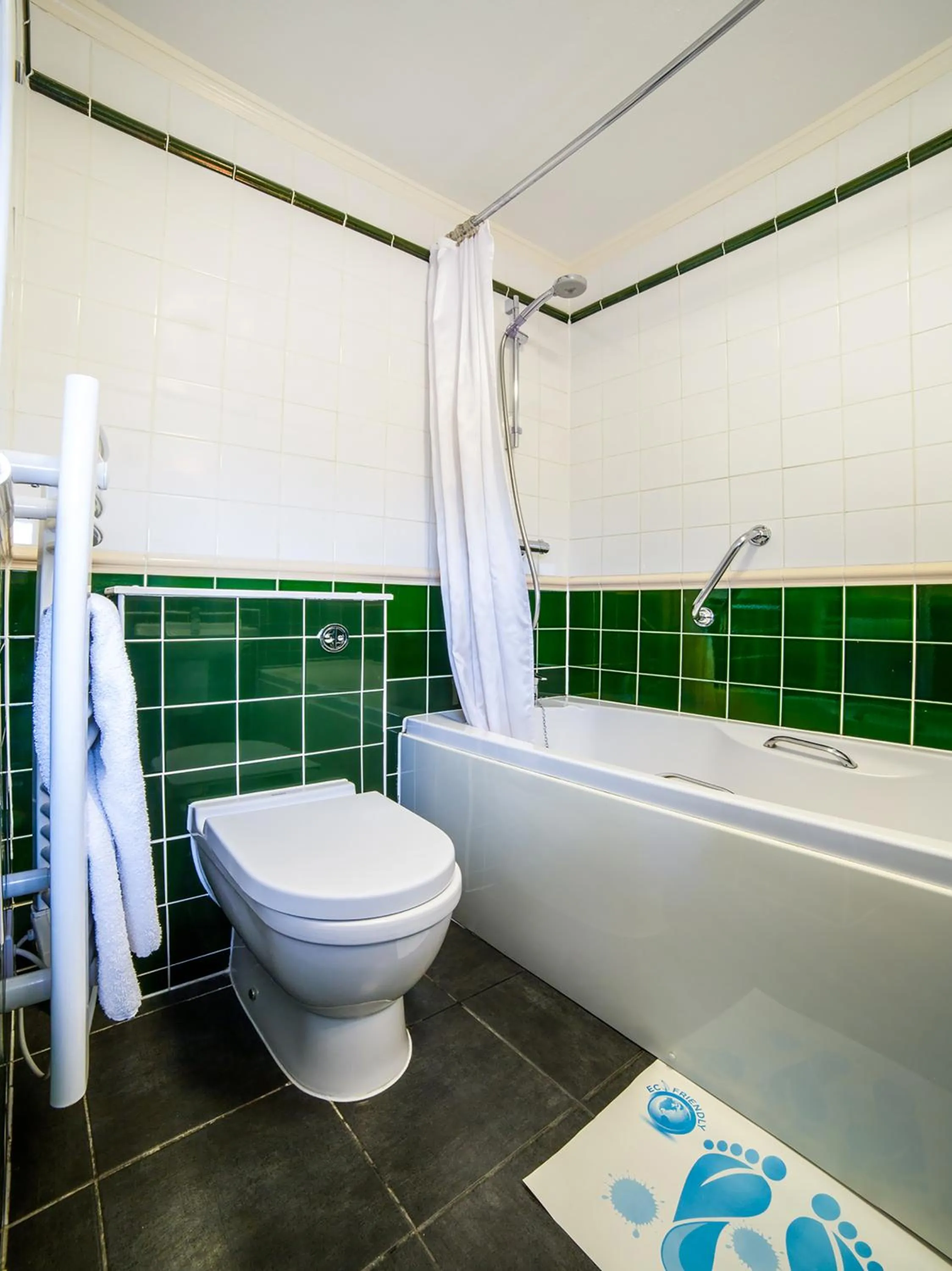 Bathroom in The Continental Hotel, Derby