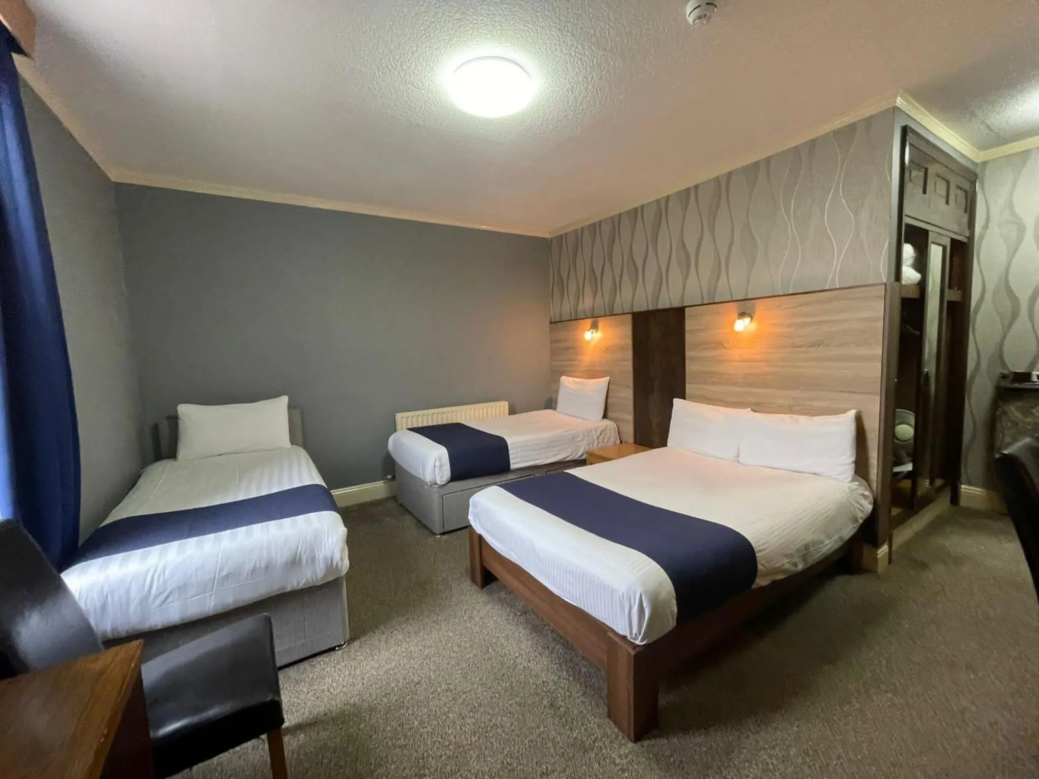 Photo of the whole room, Bed in The Continental Hotel, Derby