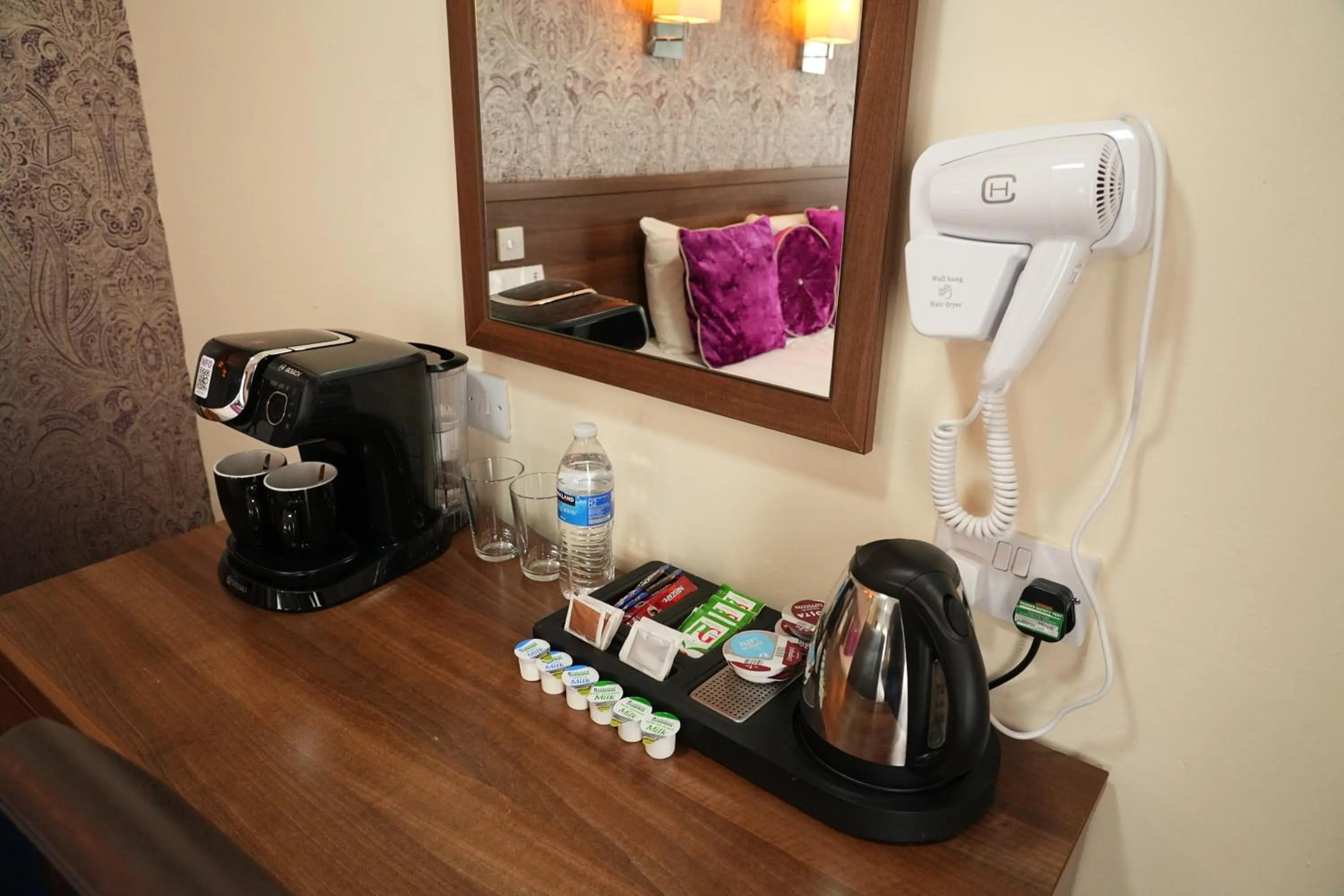 Coffee/tea facilities in The Continental Hotel, Derby