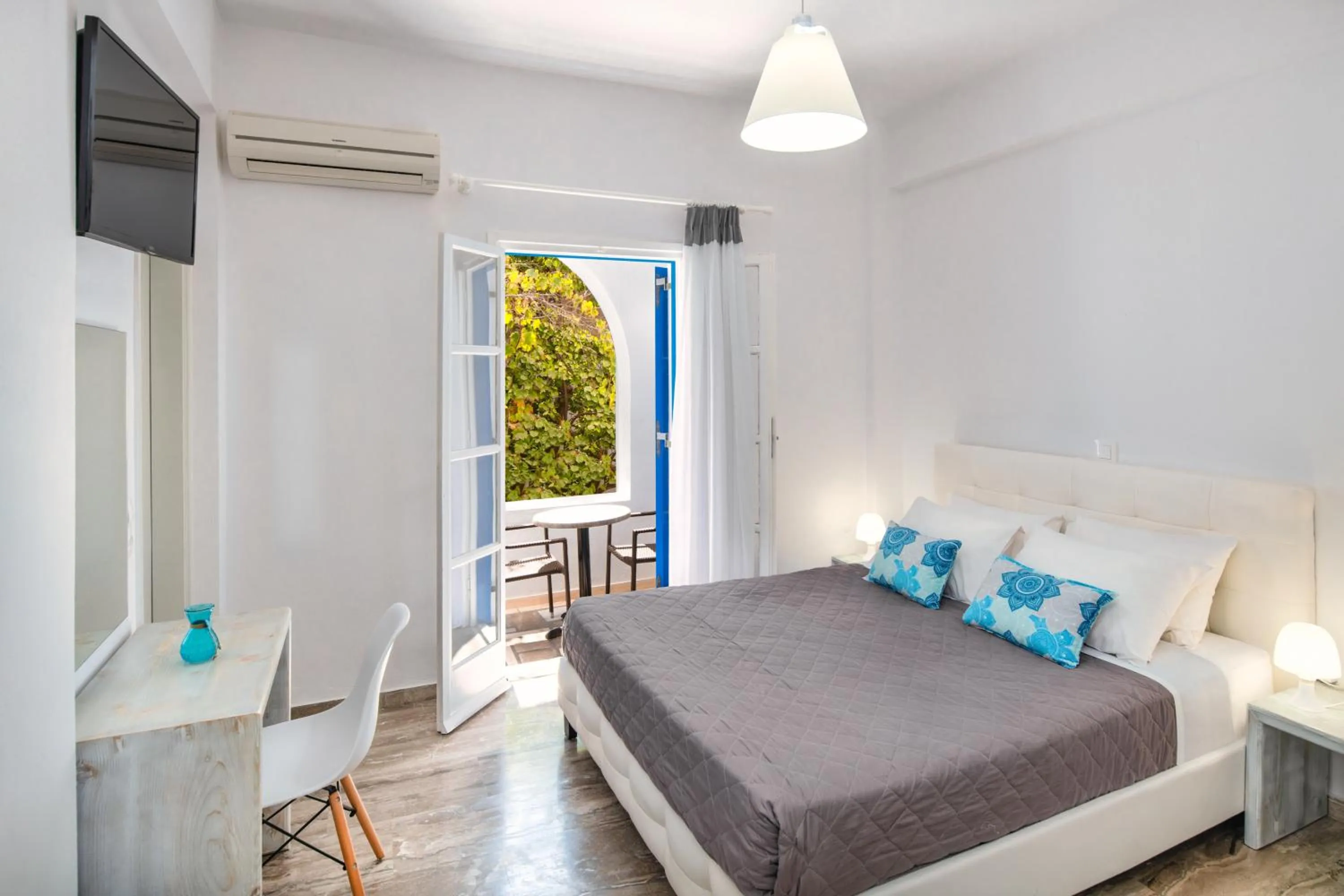 Photo of the whole room, Bed in Villa Kavallaris & Apartments