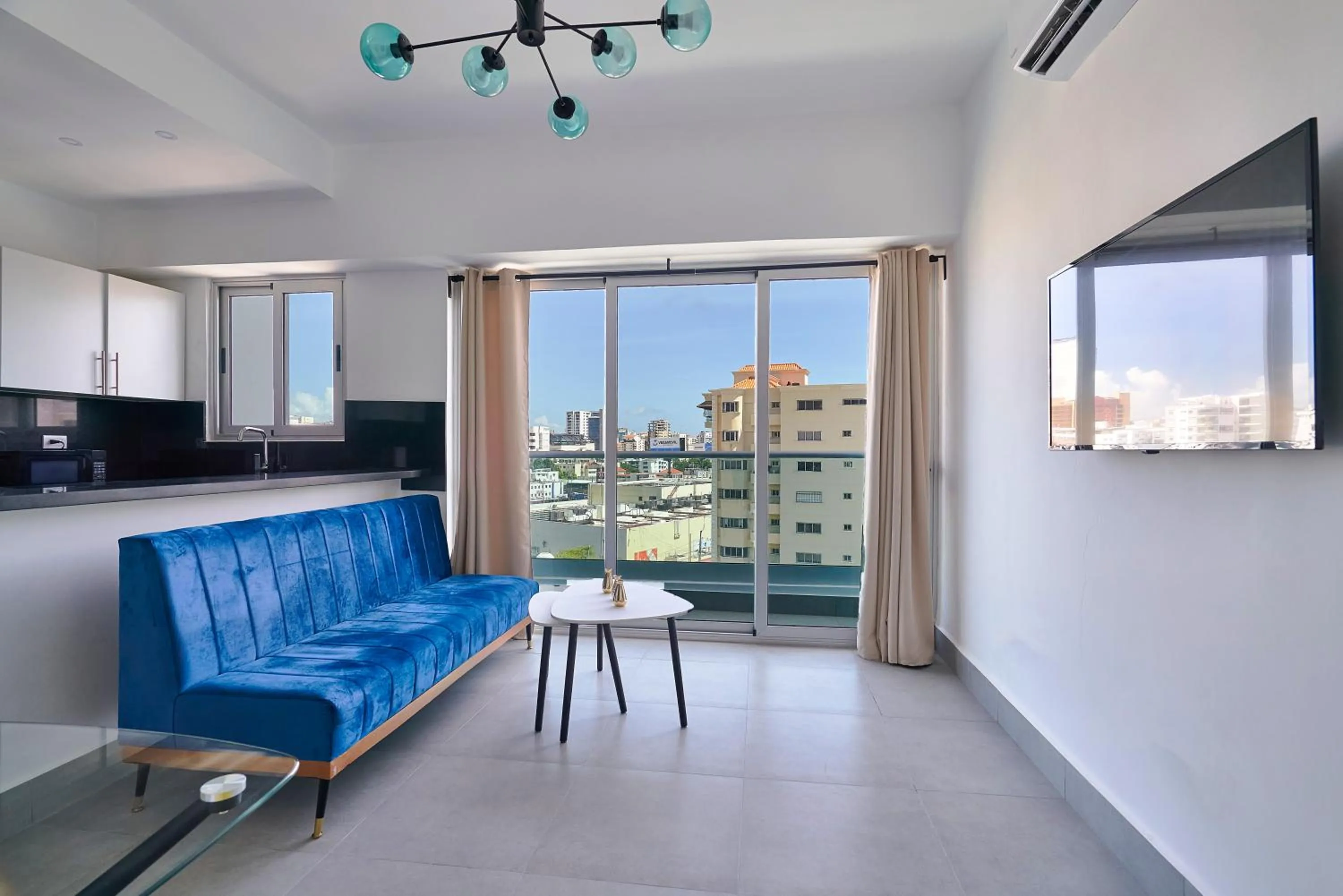 TV and multimedia in Central Suites Tower