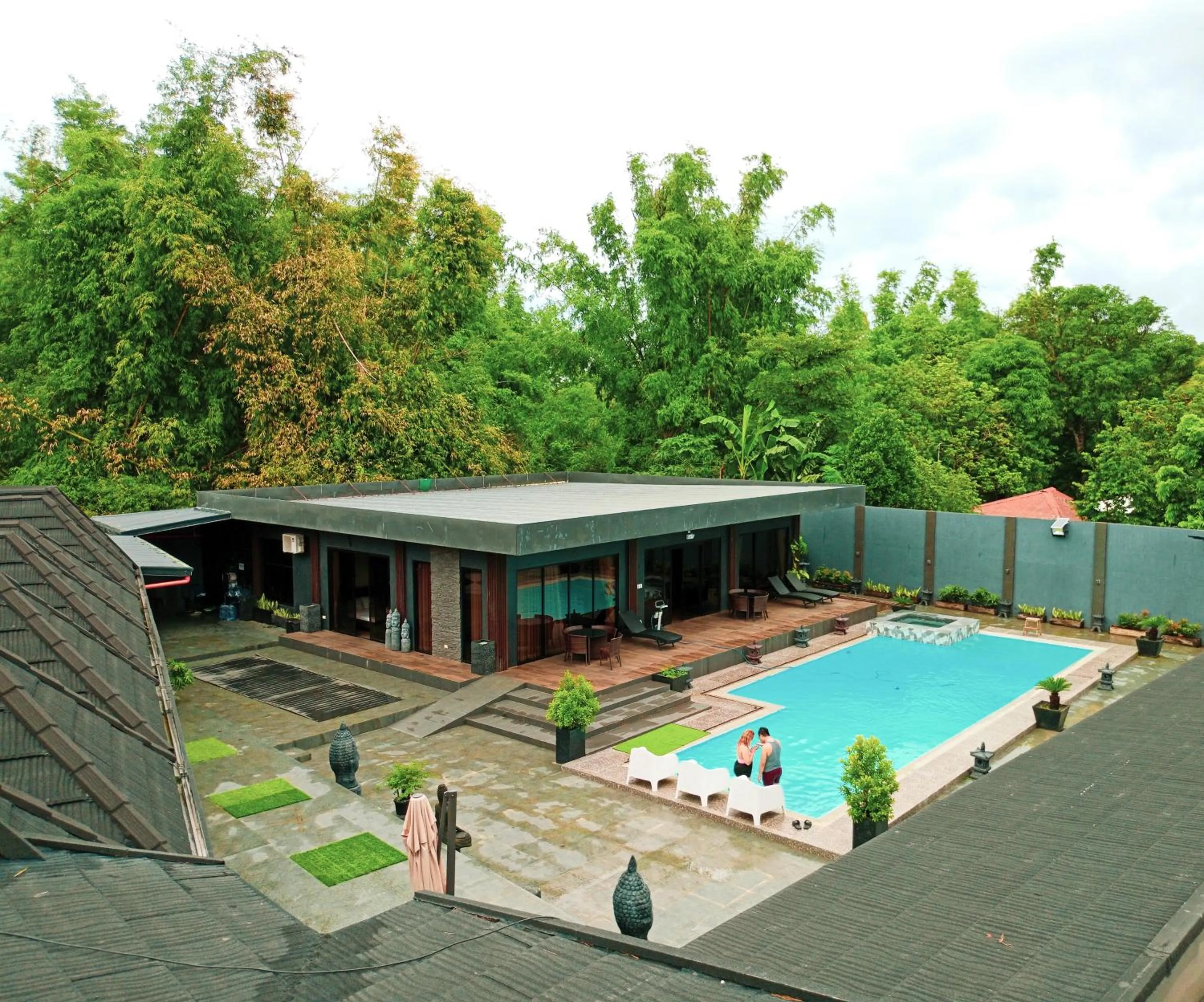 Property building in DE PORCH