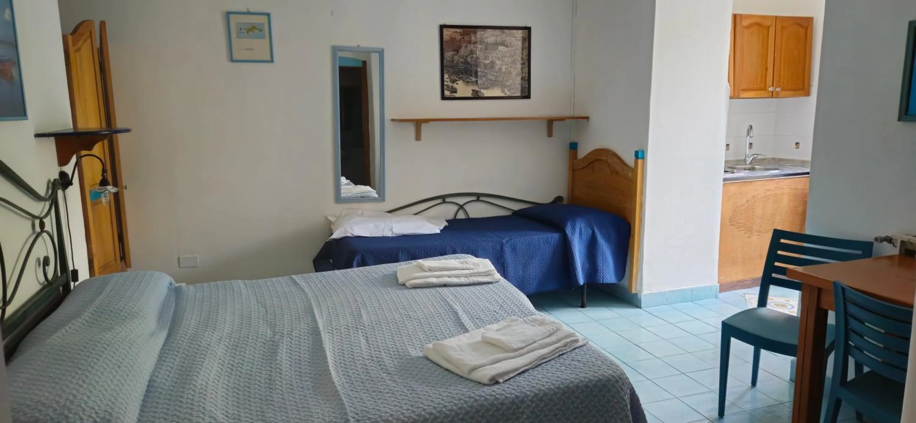 Bed in Piccolo Tirreno Hotel Residence