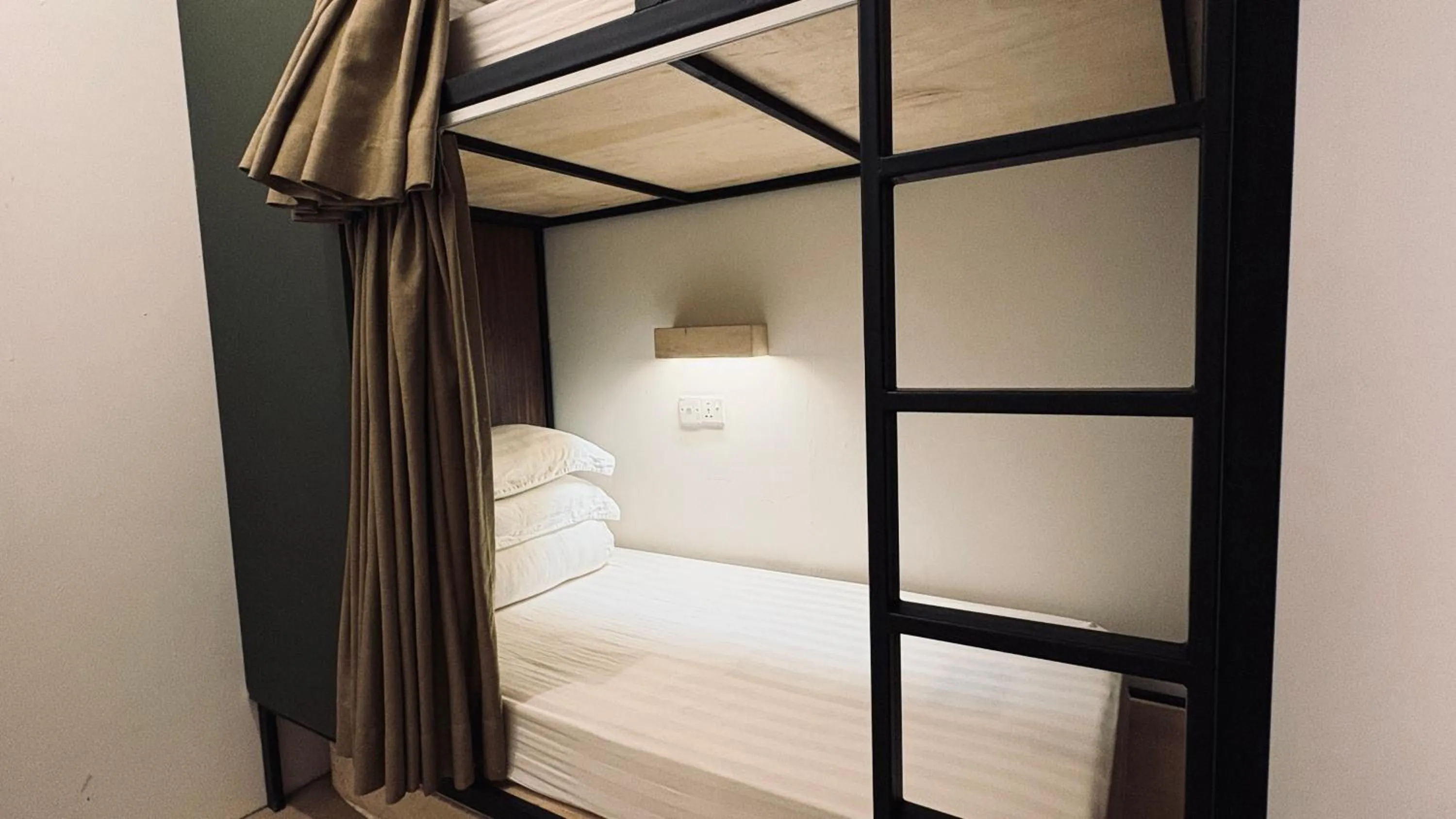 bunk bed, Bed in Jiran Hostel Kota Kinabalu