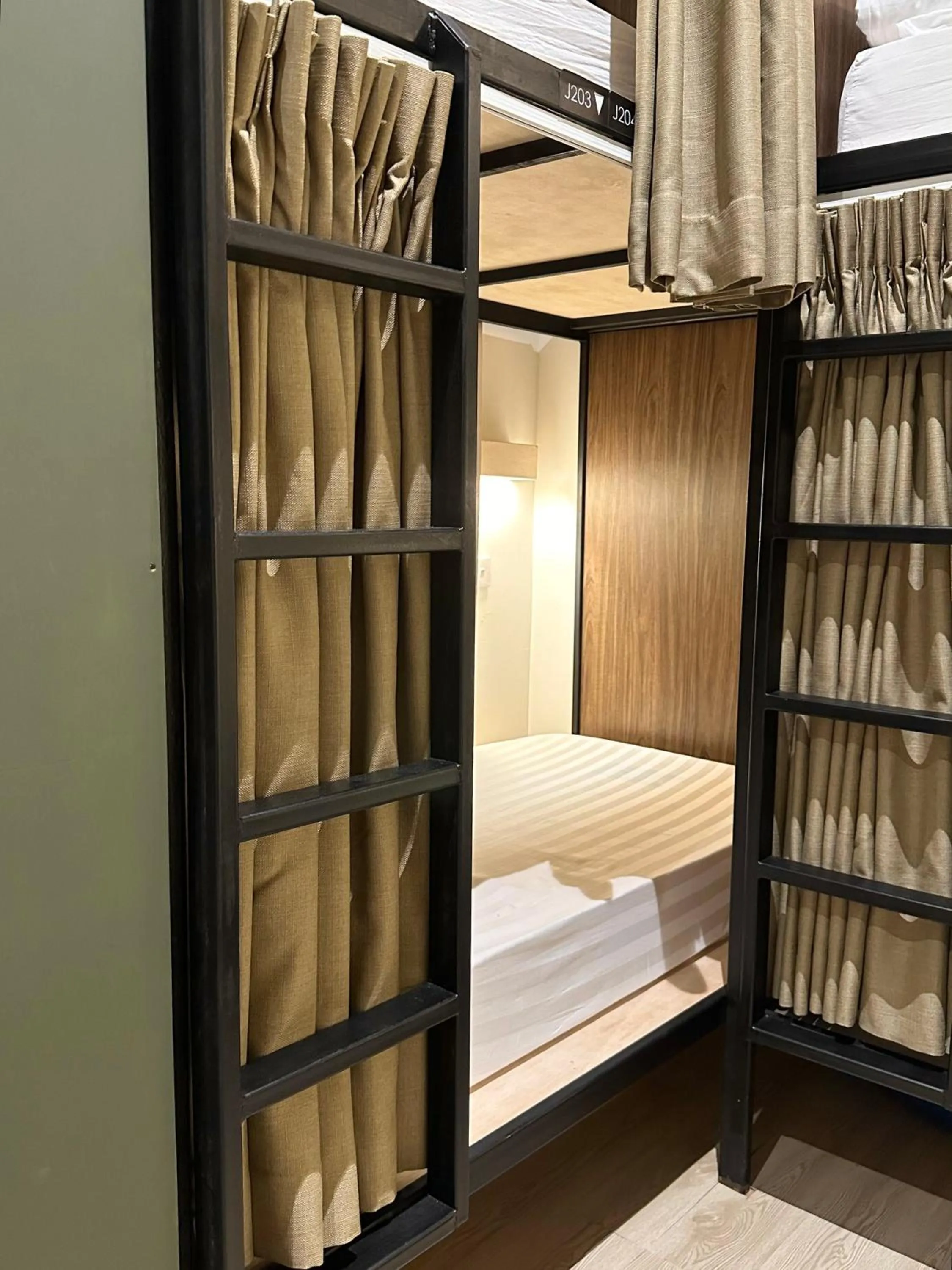 bunk bed, Bed in Jiran Hostel Kota Kinabalu