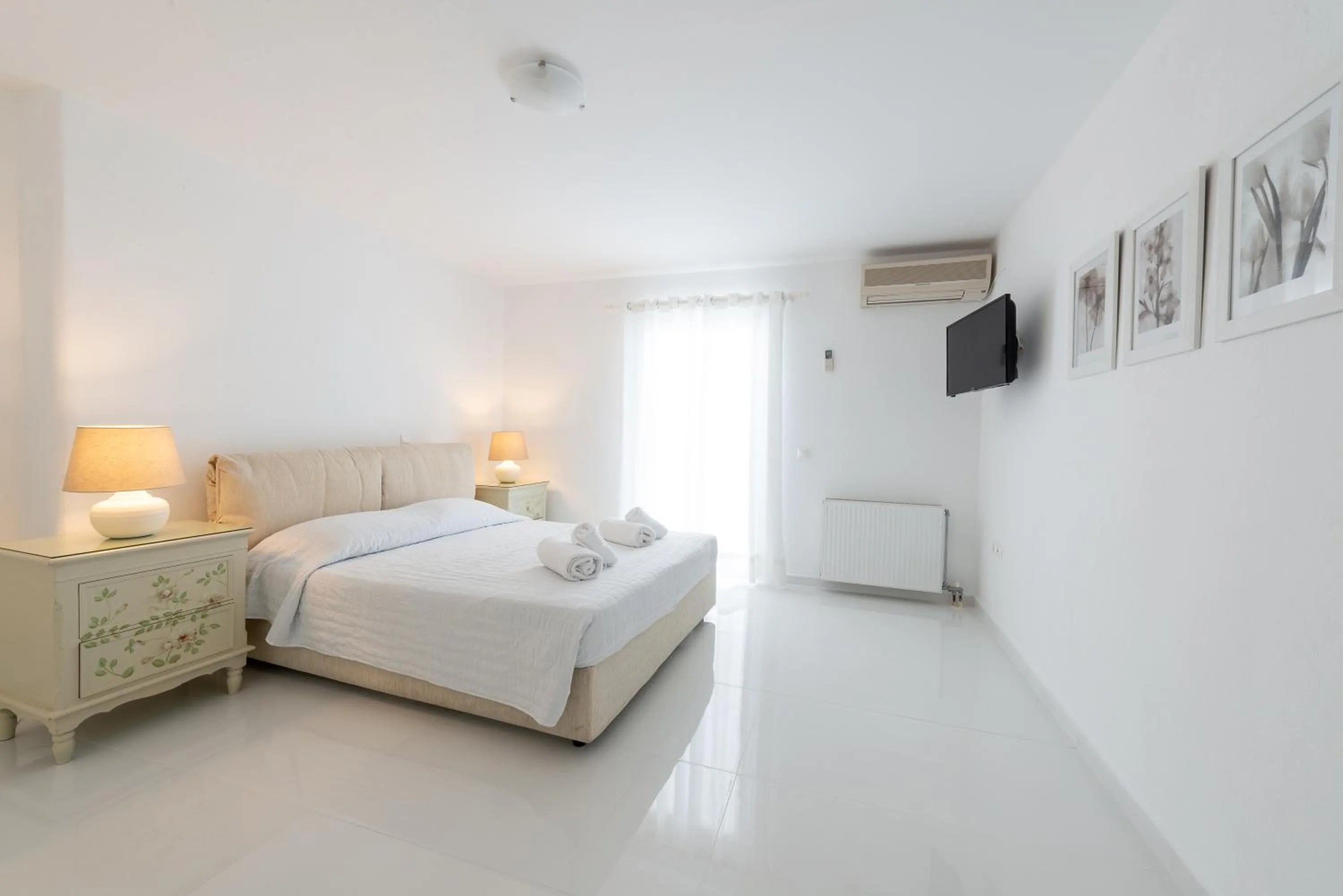 Bed in Aeri Villas & Apartments
