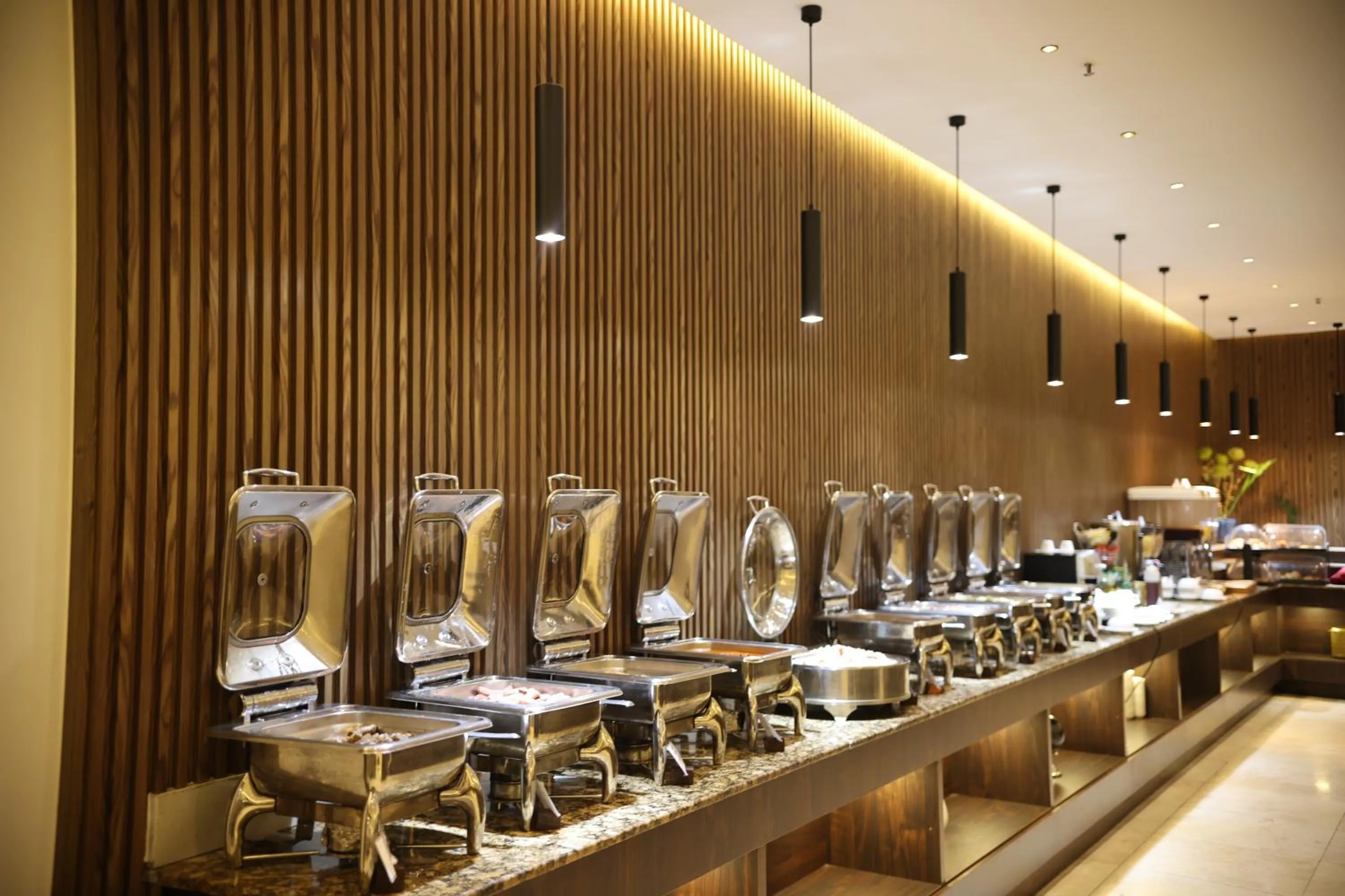 Restaurant/places to eat in Bolton White Hotel - Abuja