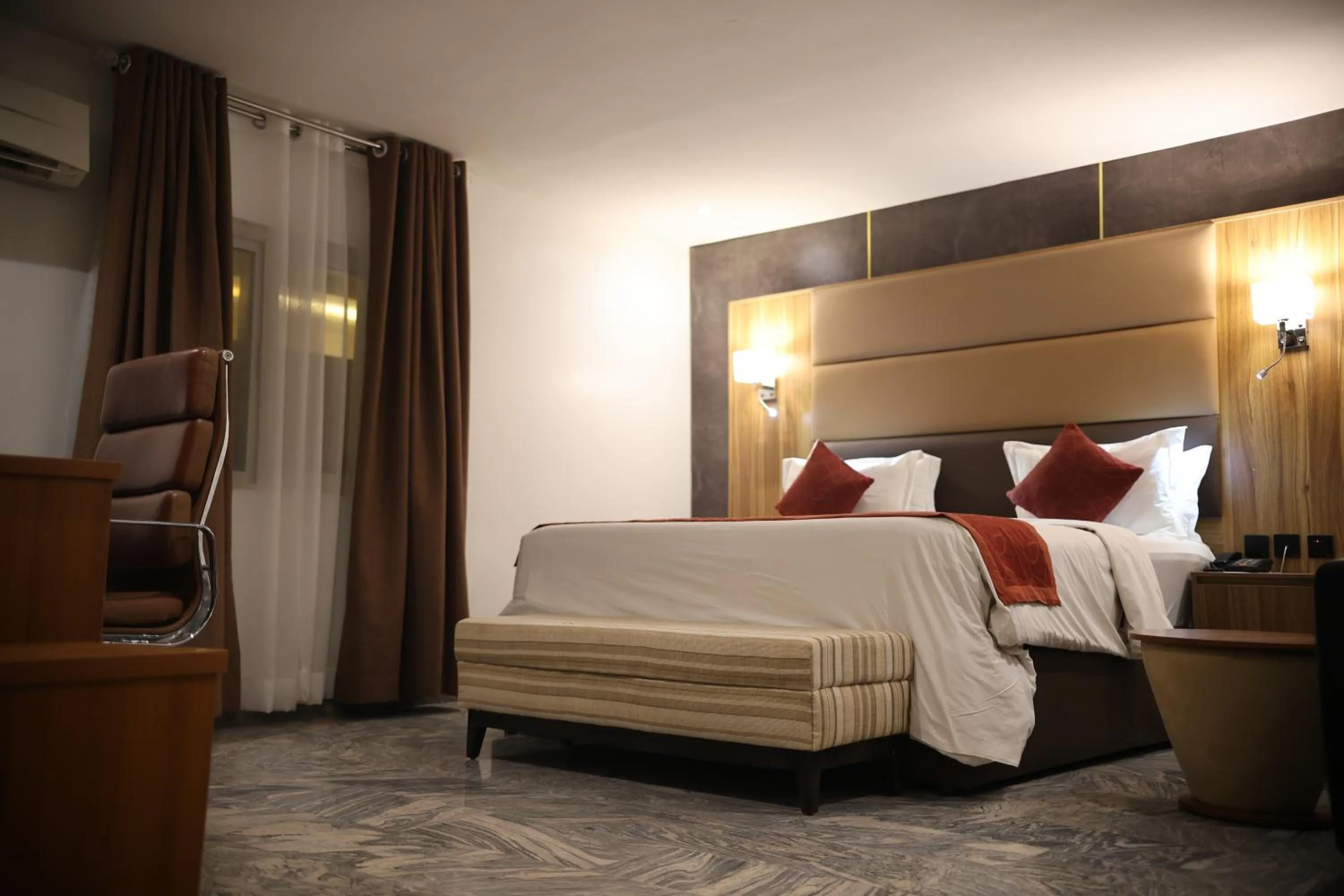 Bed in Bolton White Hotel - Abuja