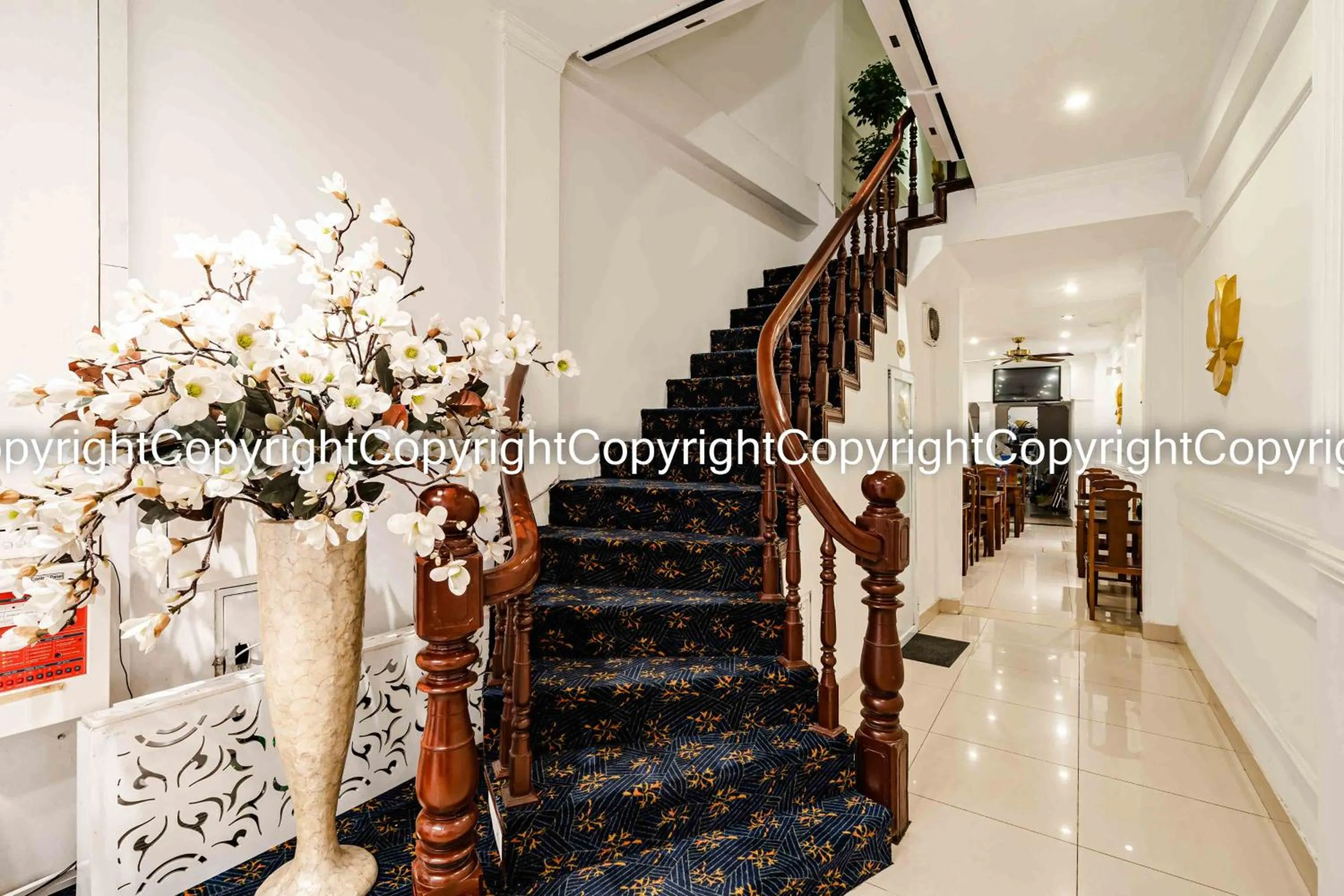 Wild Lotus Hotel & Travel 2