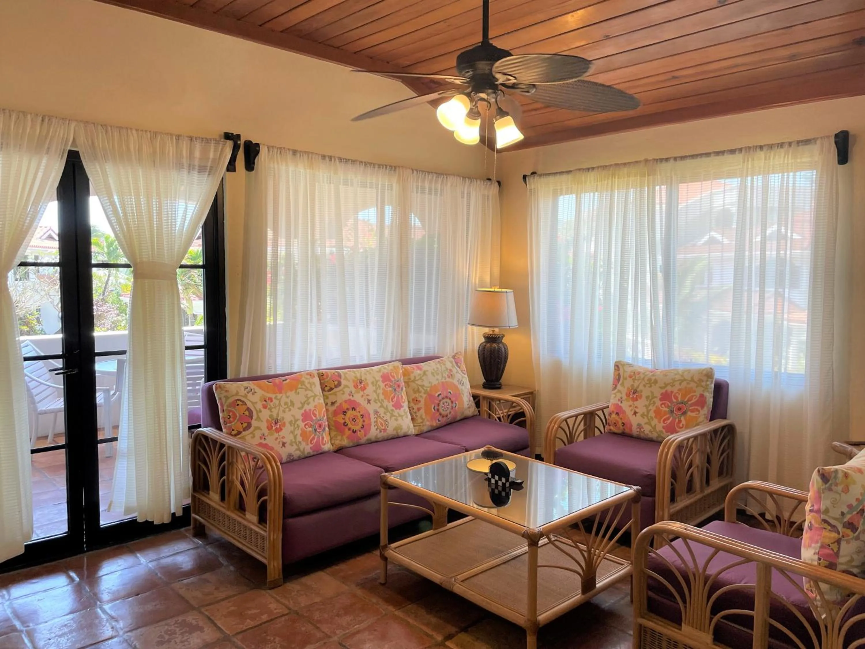 Living room in Isla Bonita Yacht Club
