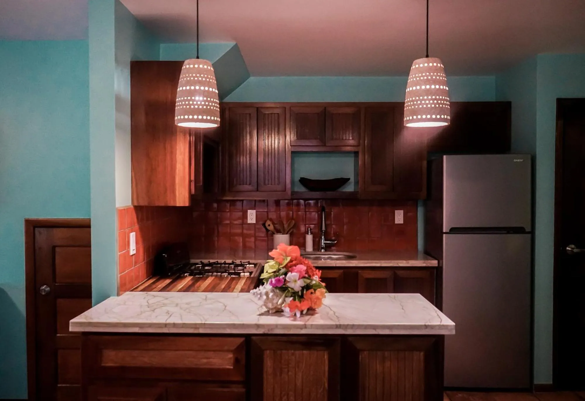 Kitchen or kitchenette in Isla Bonita Yacht Club