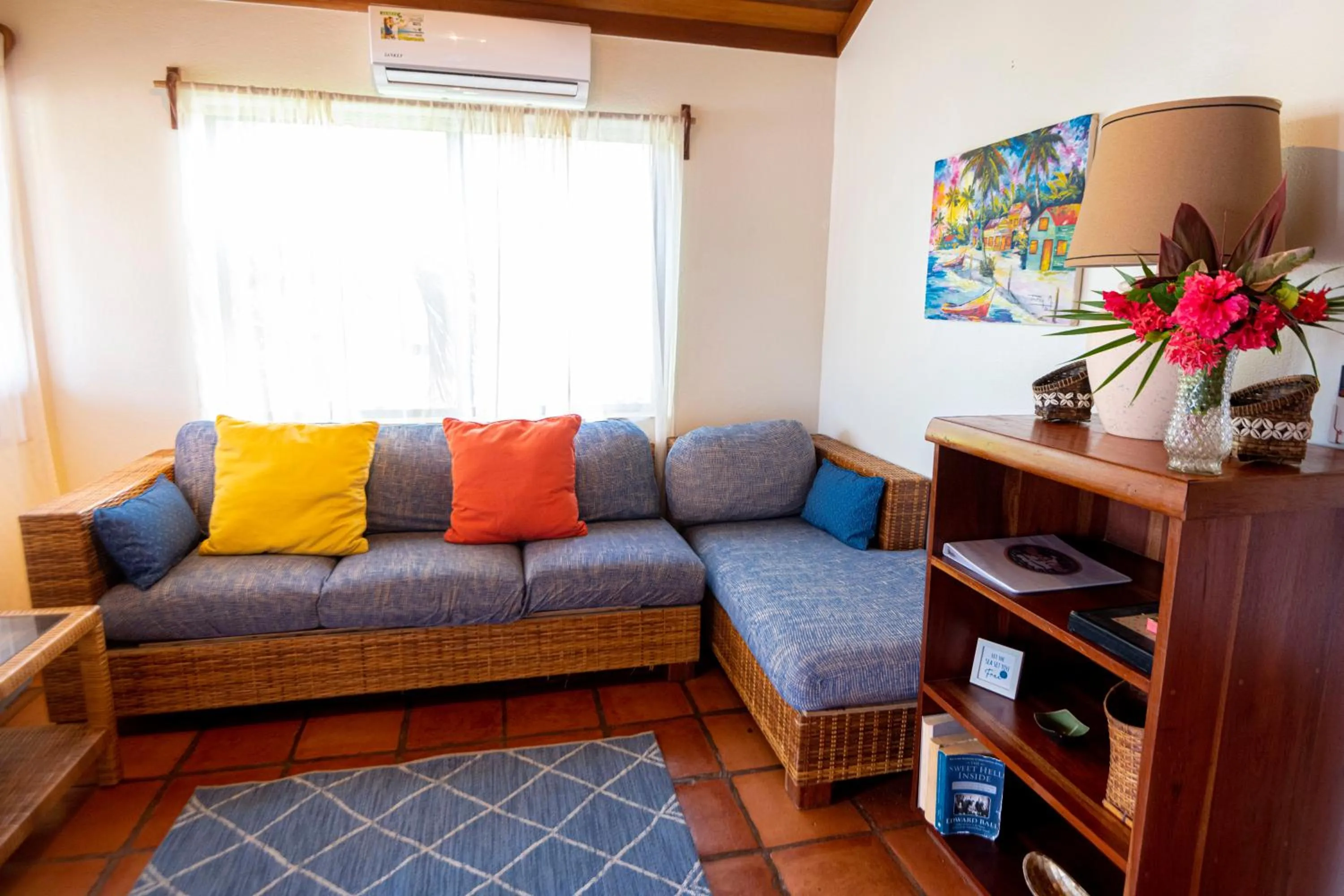 Living room in Isla Bonita Yacht Club