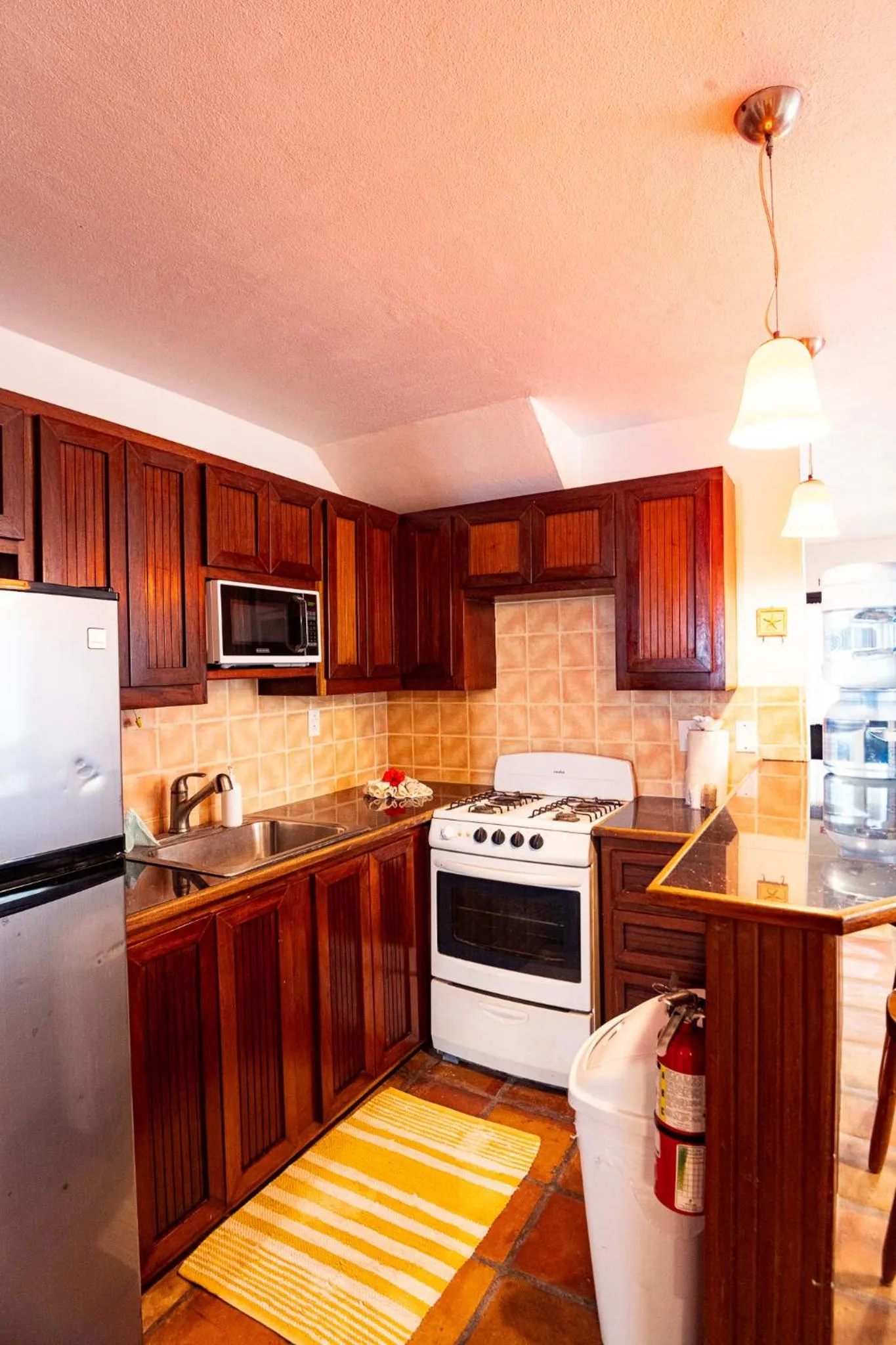 Kitchen or kitchenette in Isla Bonita Yacht Club