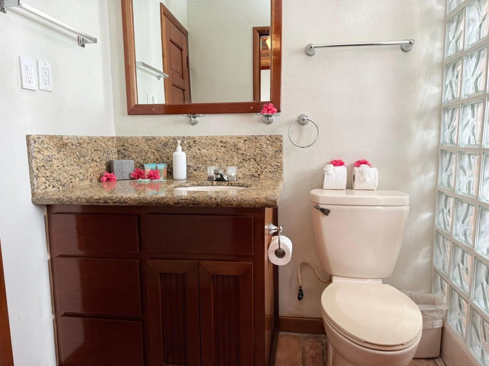 Bathroom in Isla Bonita Yacht Club