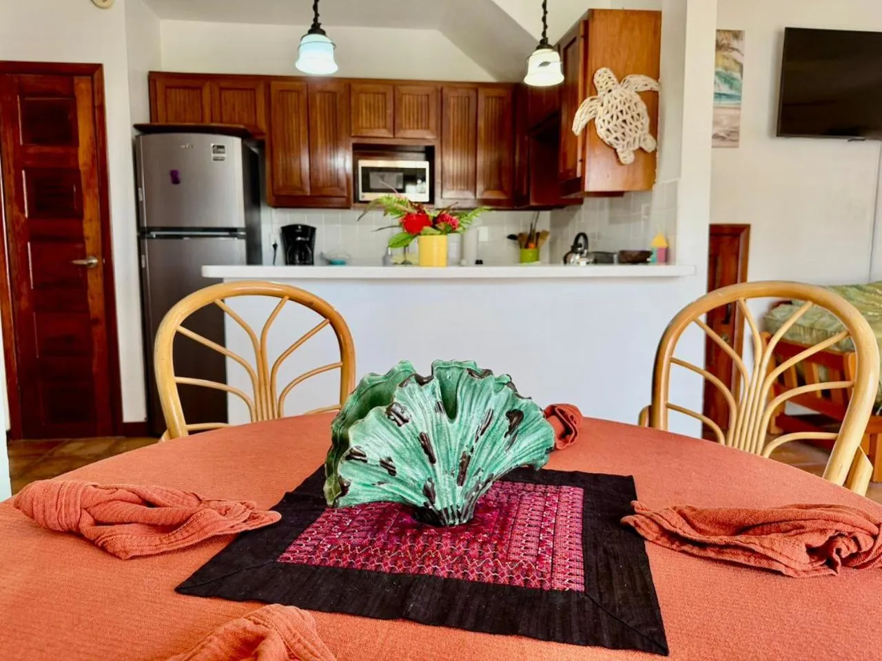 Dining area in Isla Bonita Yacht Club
