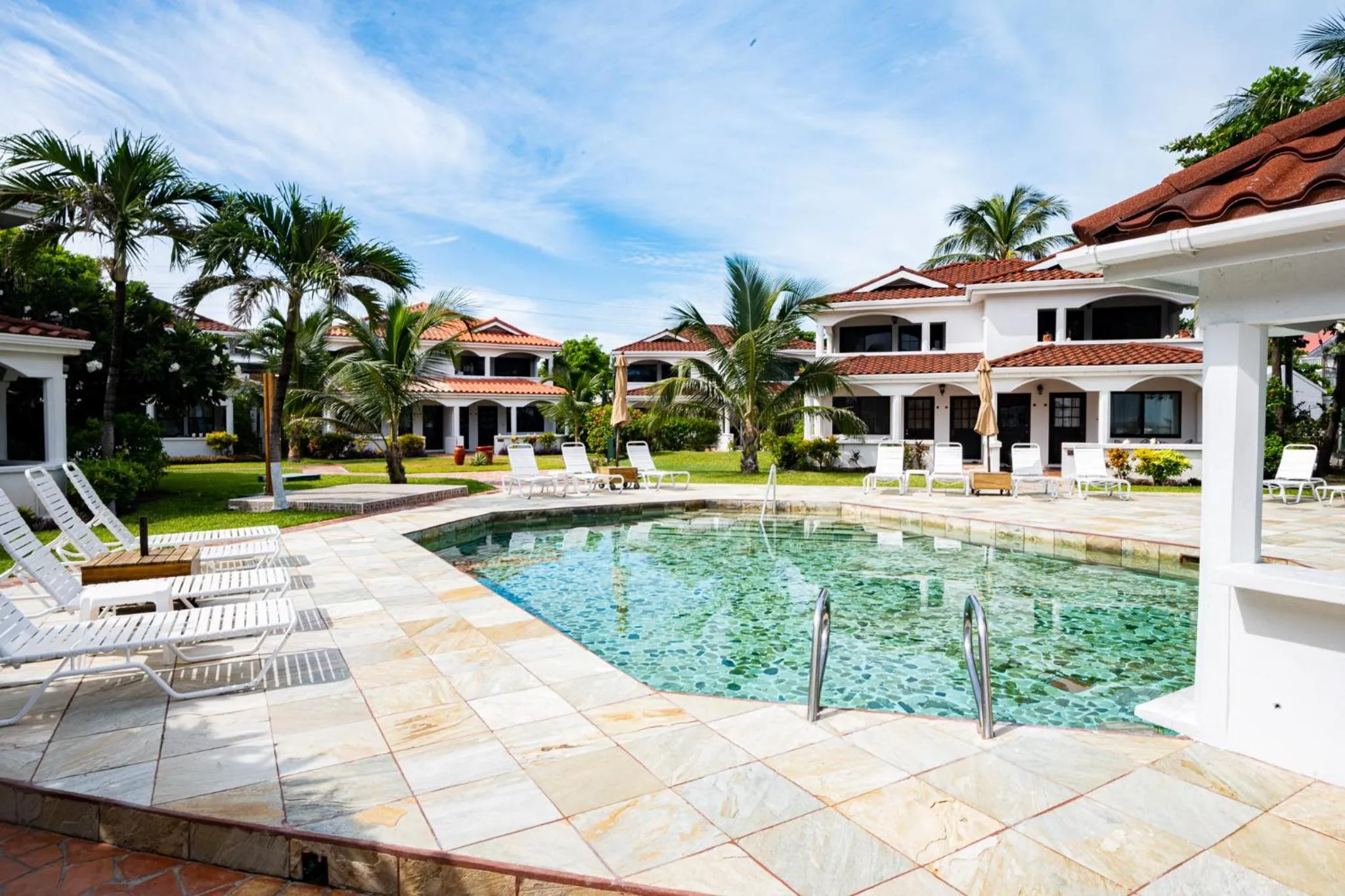 Swimming pool in Isla Bonita Yacht Club