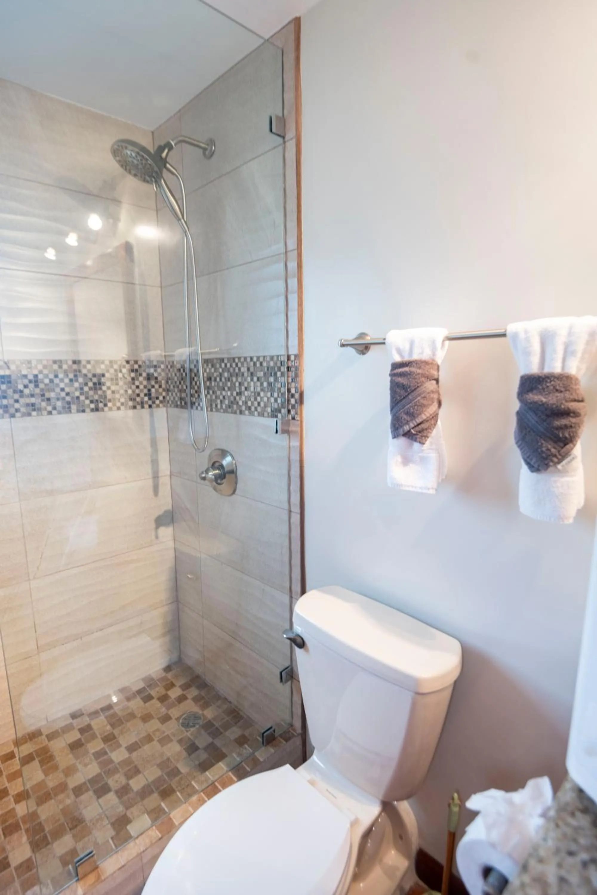 Shower in Isla Bonita Yacht Club