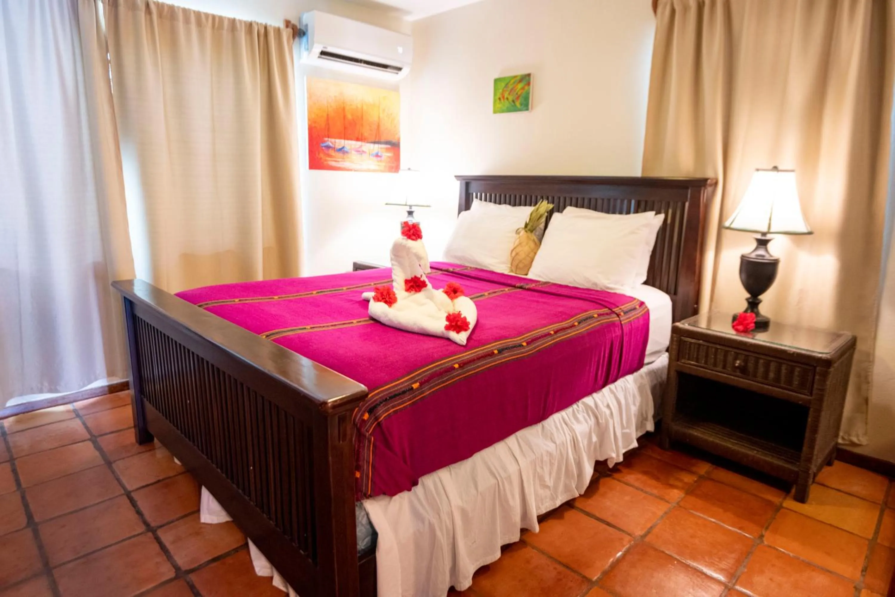 Bedroom, Bed in Isla Bonita Yacht Club