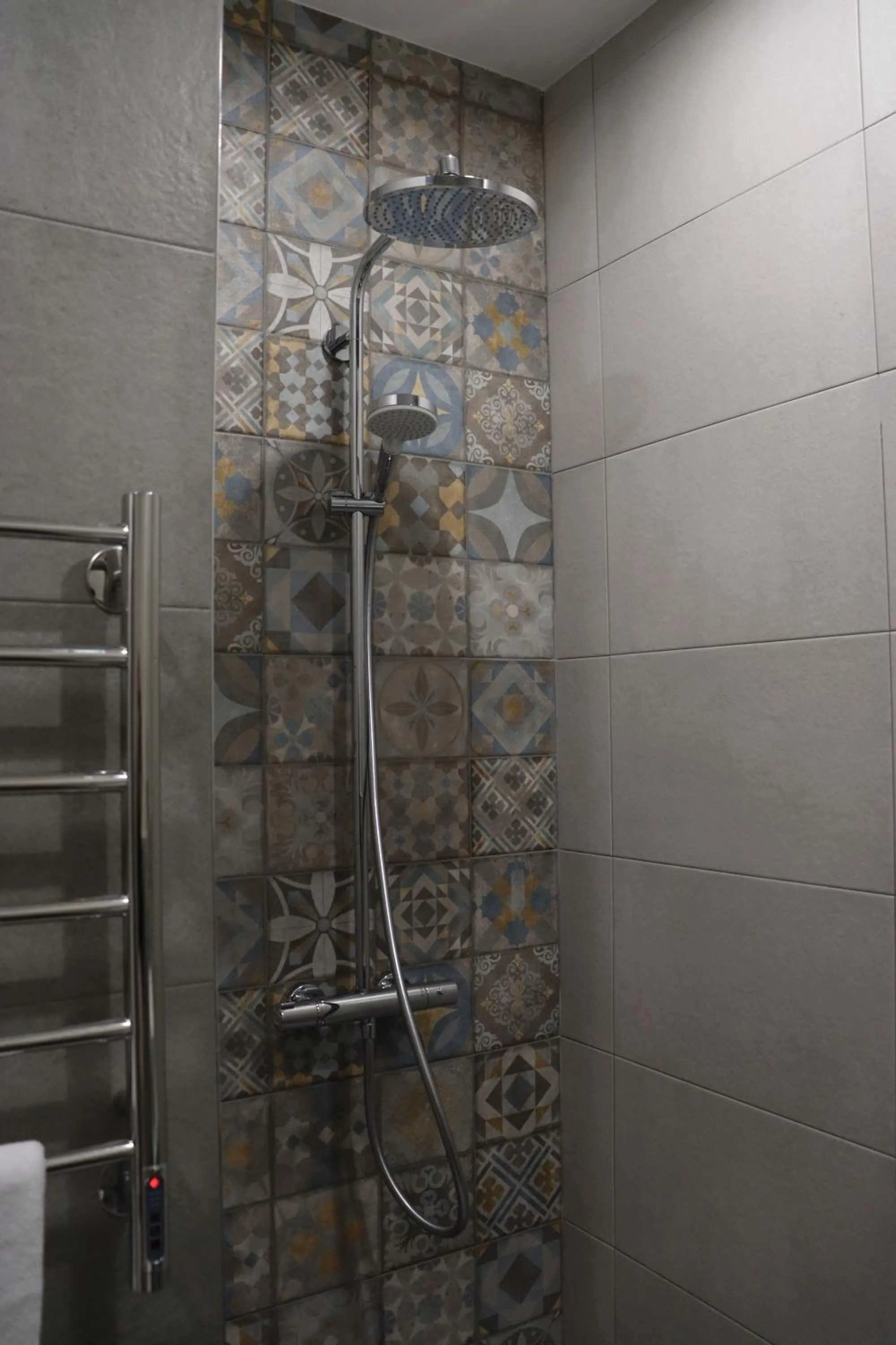 Shower in Orion ApartHotel
