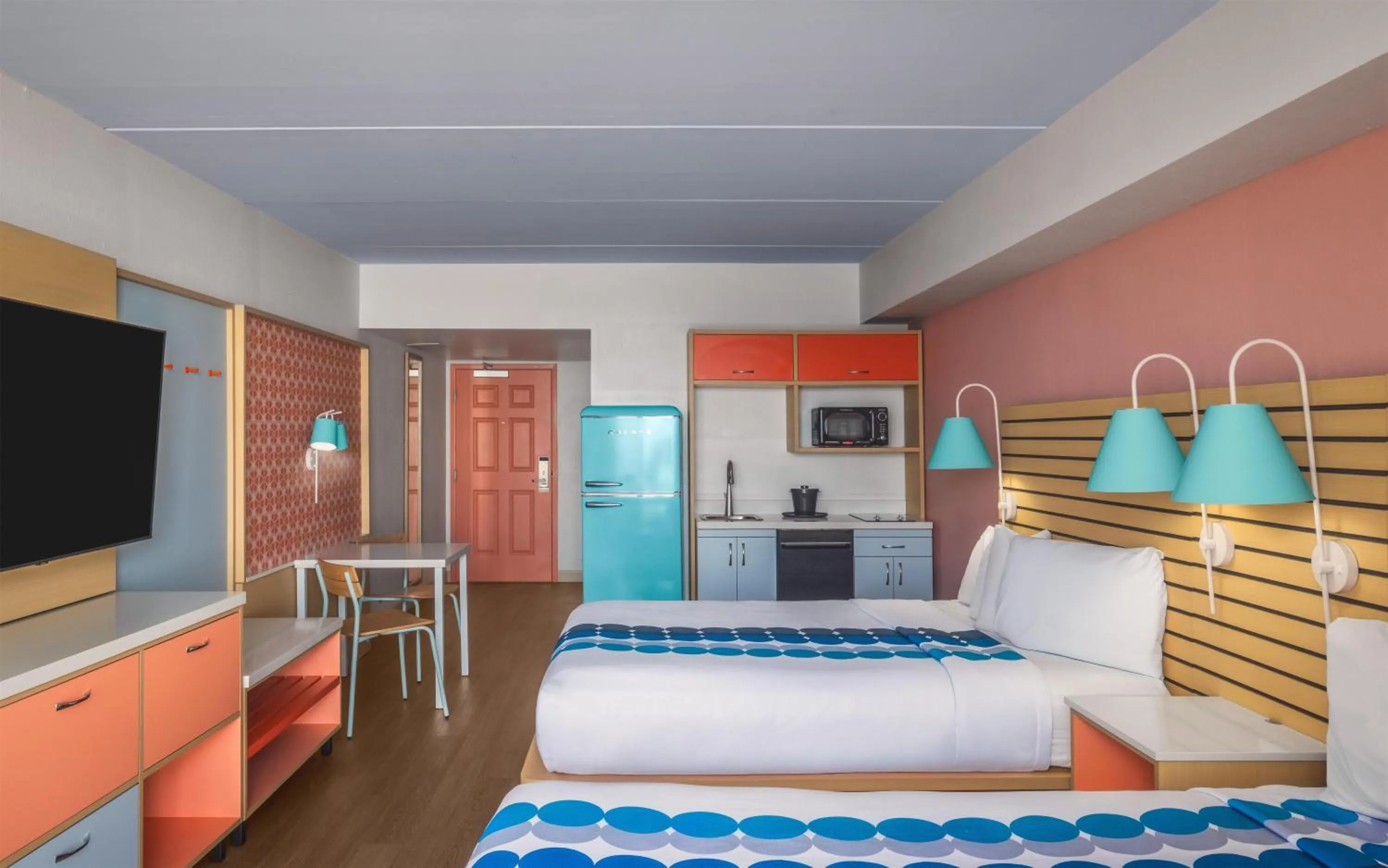 Other, Bed in Golden Sands Carolina Beach Oceanfront, Tapestry by Hilton