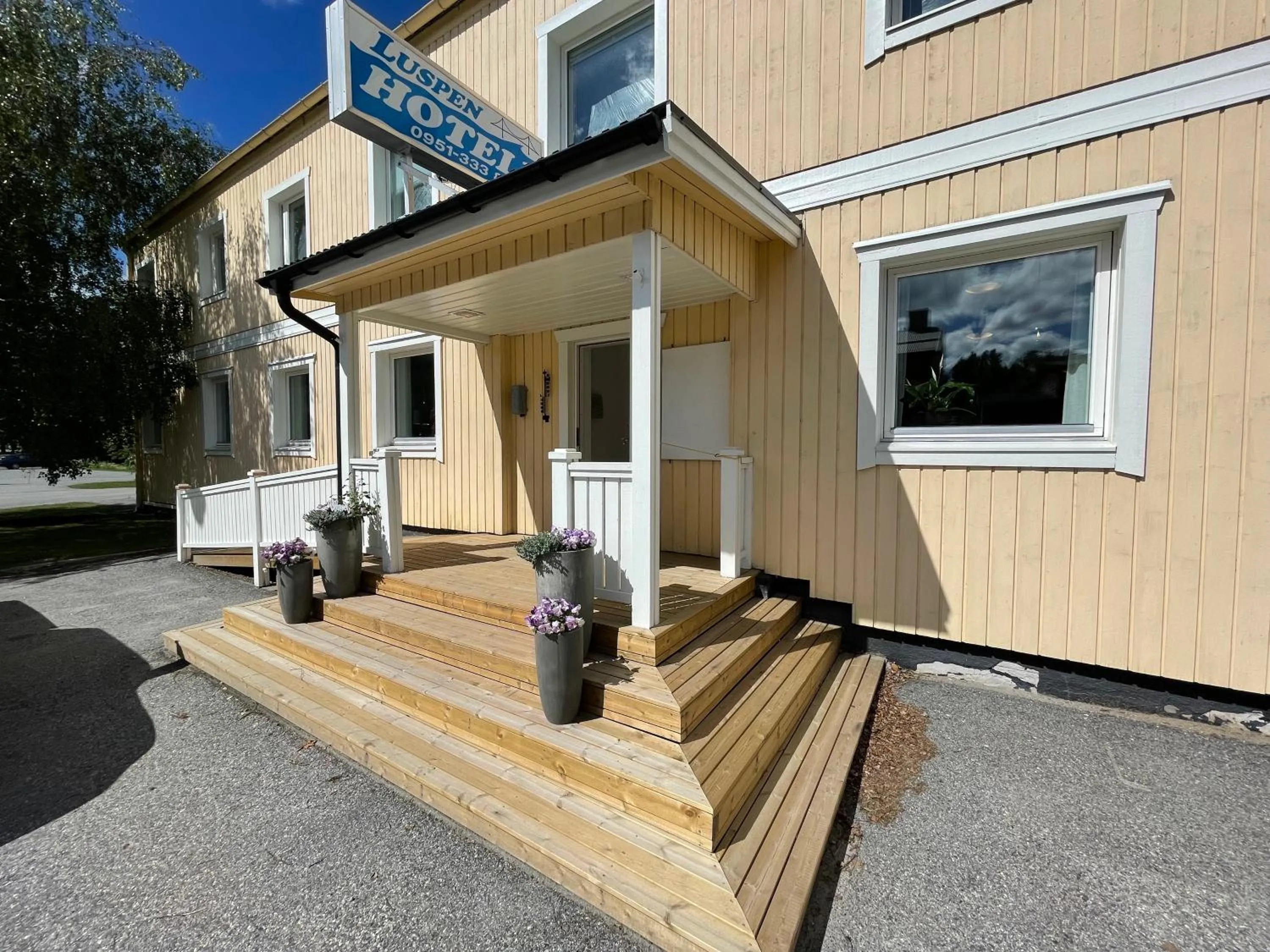 Property building in Hotell Luspen