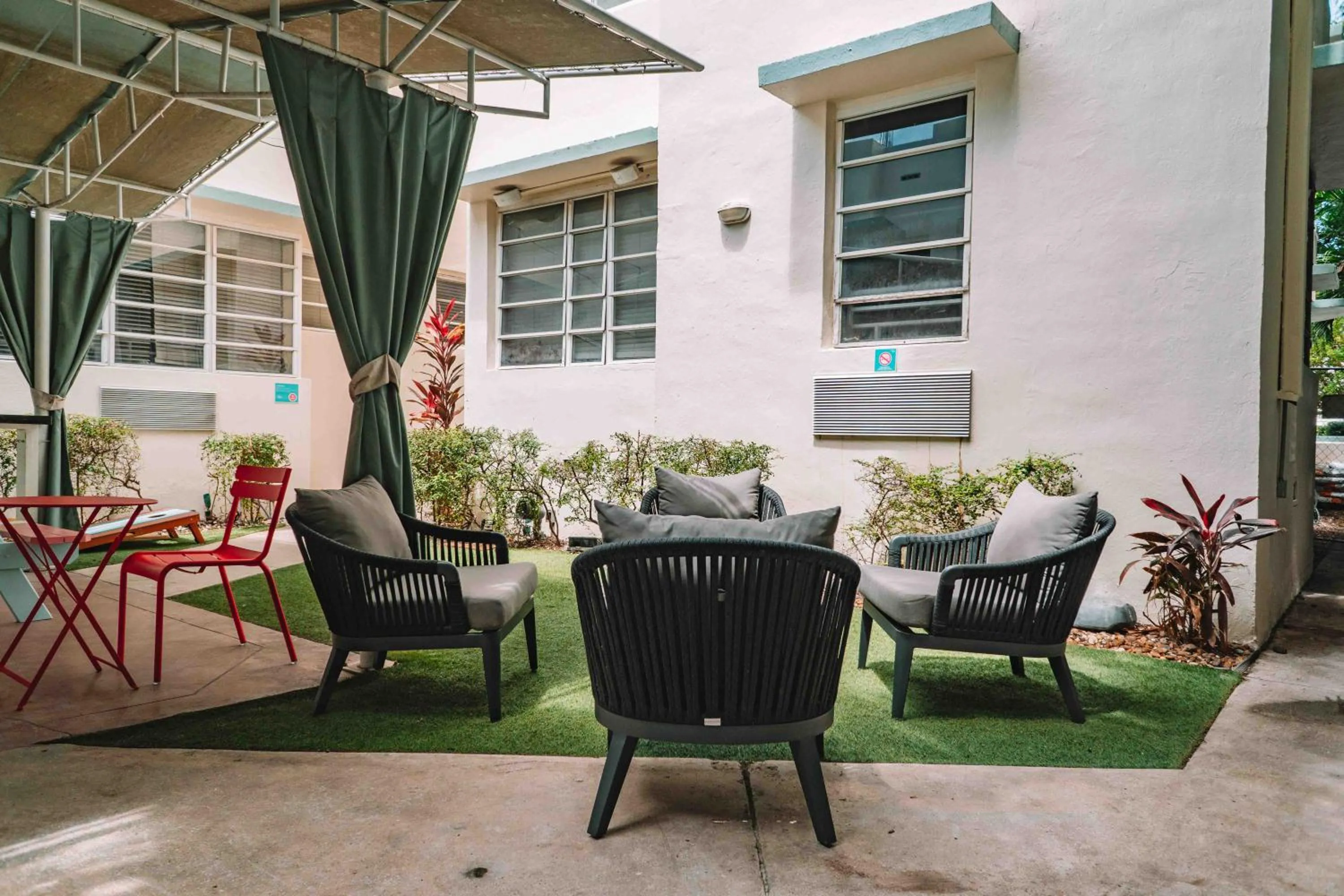 Patio in Beds n' Drinks