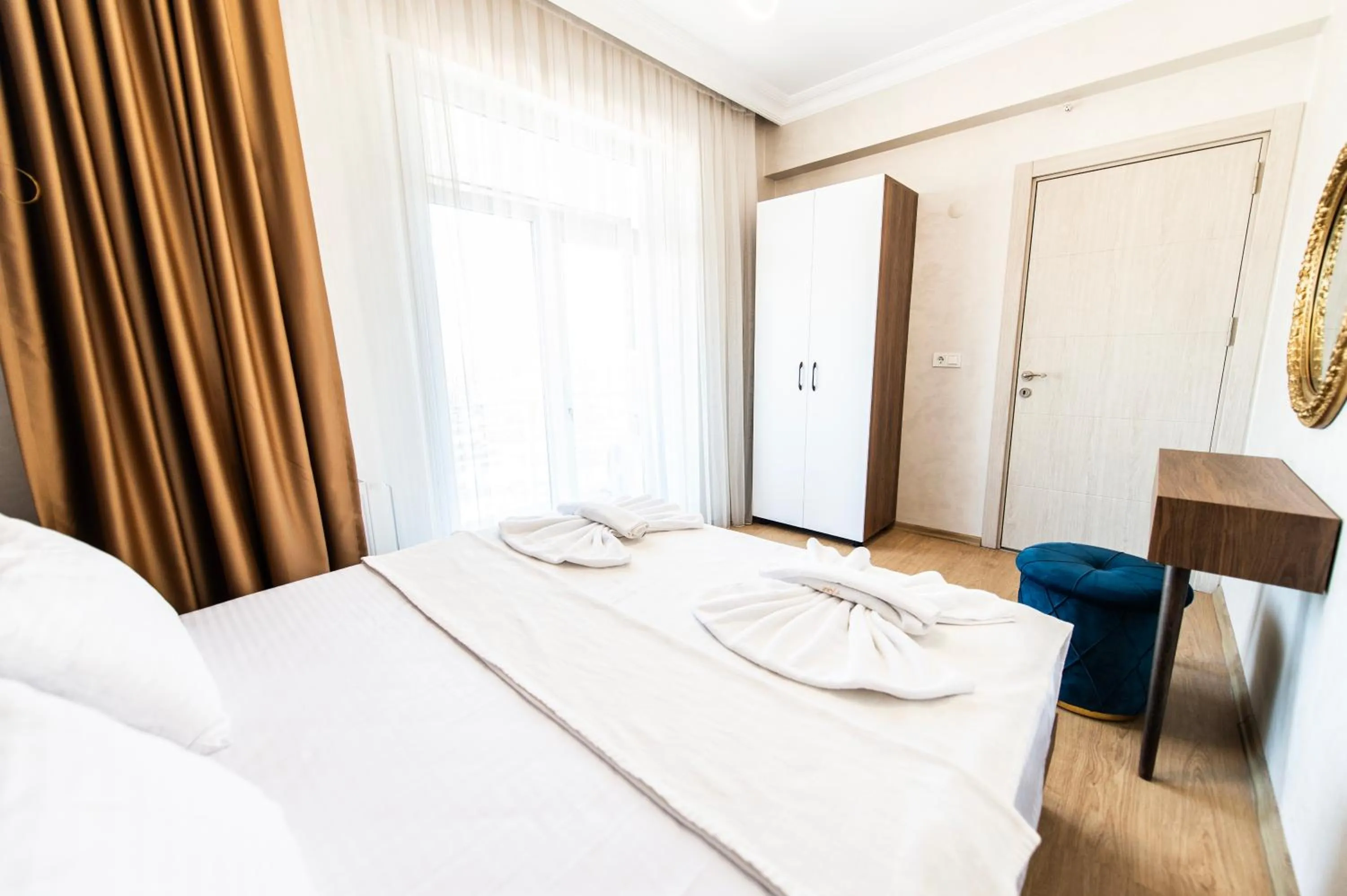 Bed in Blue Vista Houses & Spa