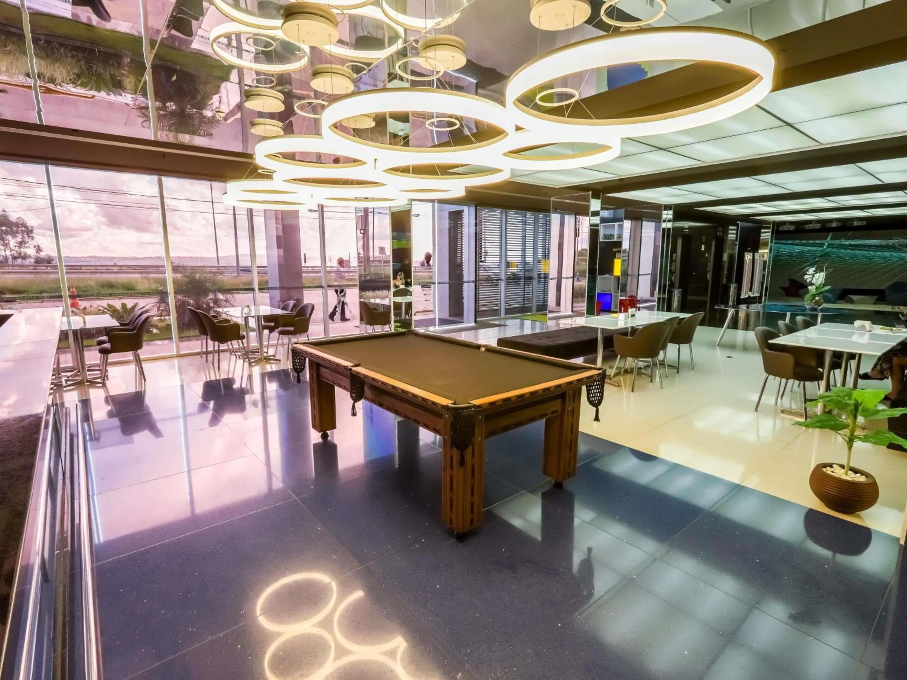 Lounge or bar in ibis Styles Confins Aeroporto