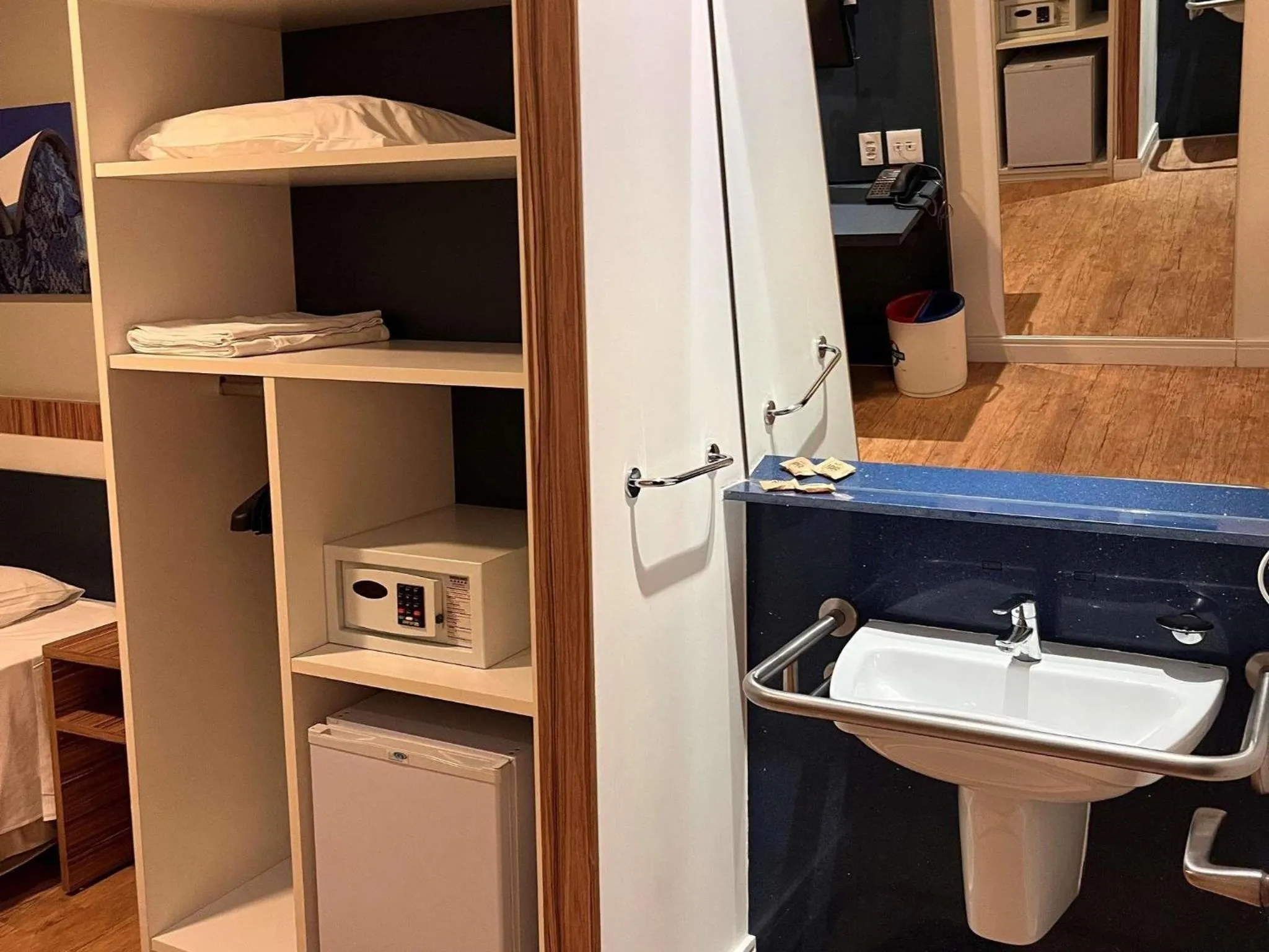 Bedroom in ibis Styles Confins Aeroporto