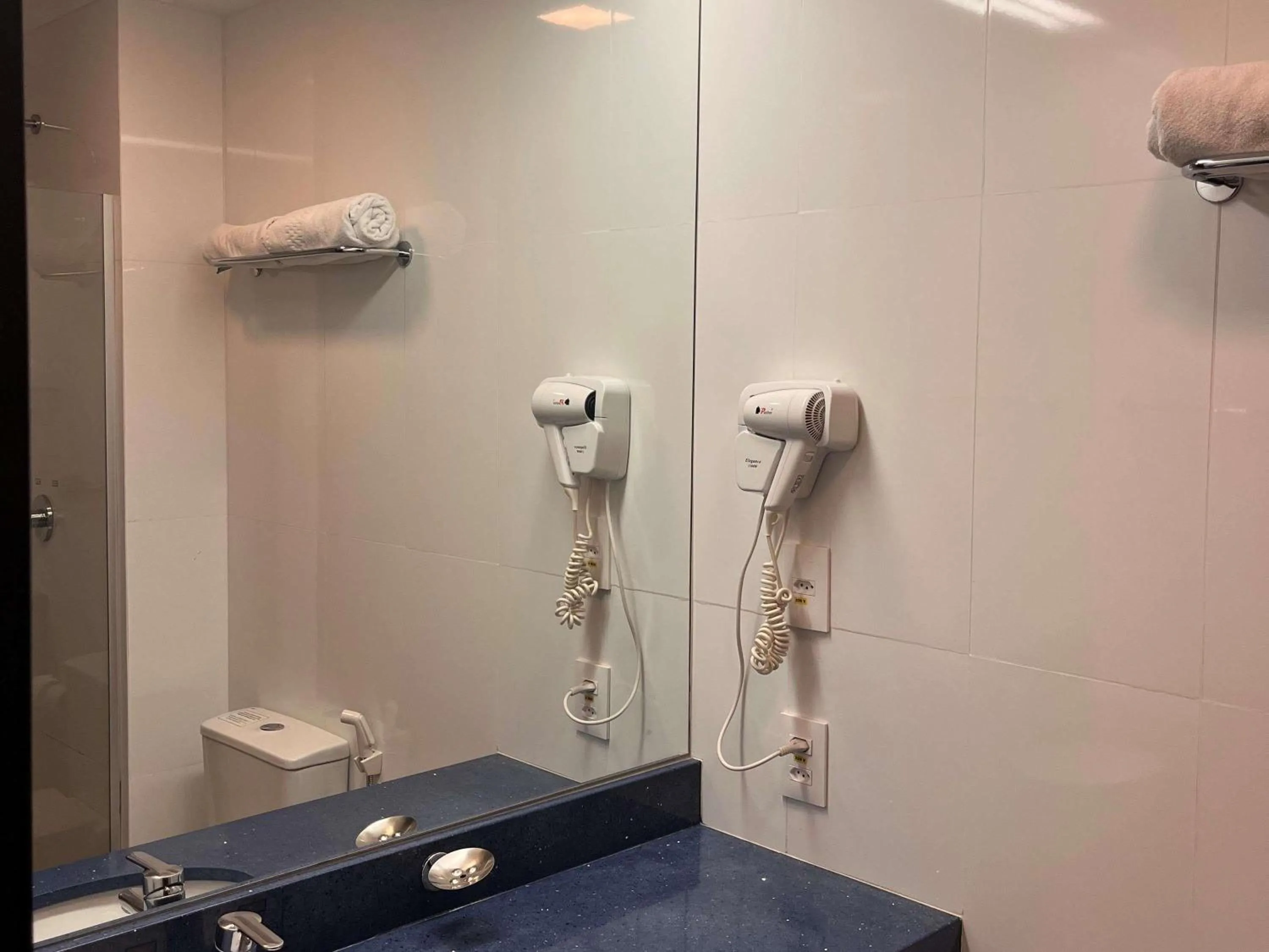 Bedroom in ibis Styles Confins Aeroporto