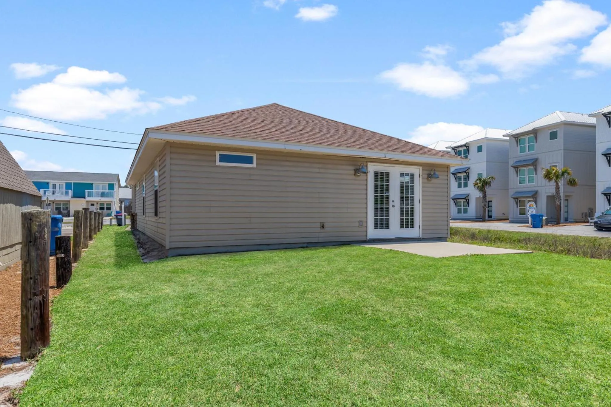 Property building in 117 Palm Beach Dr - Palm Breezy