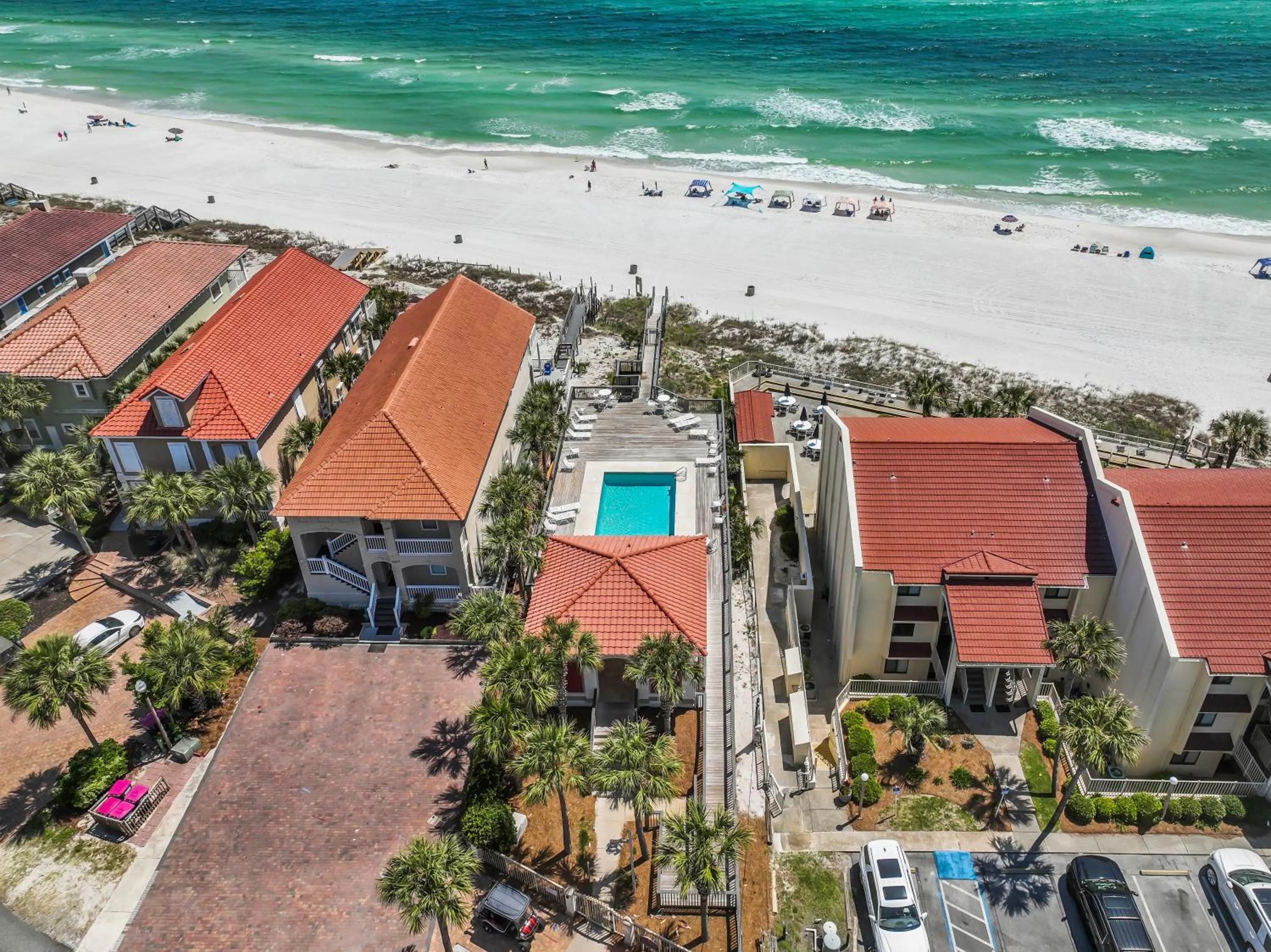 Property building in 136 La Valencia Cir - At Peace