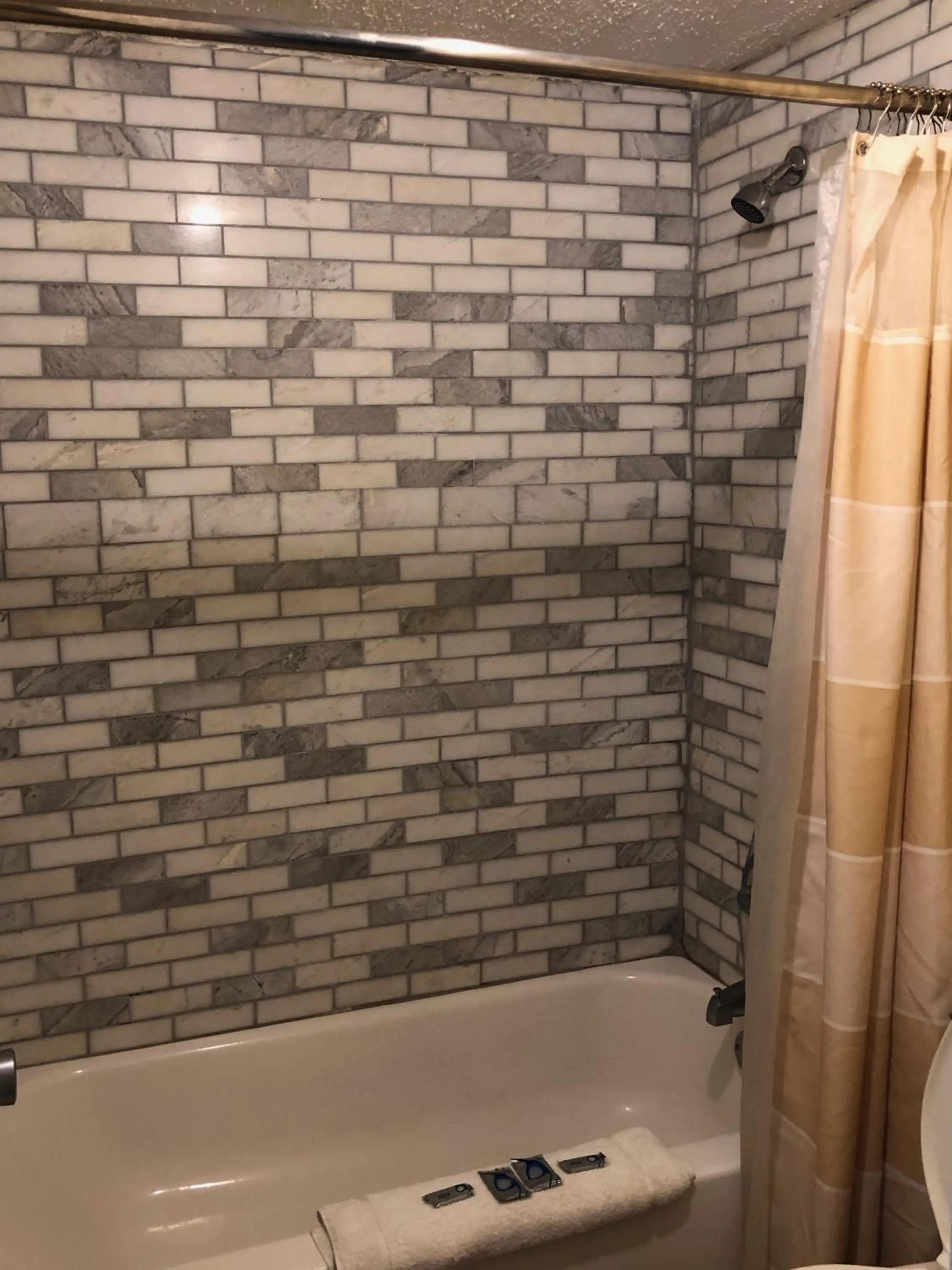 Bathroom in Americas Best Inn - Savannah I-95