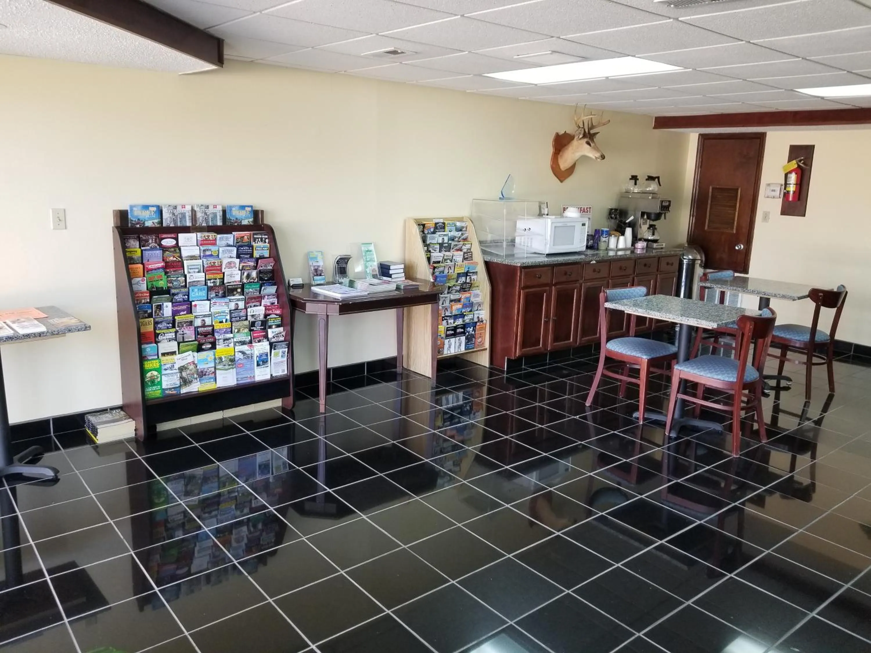 Lobby or reception in Americas Best Inn - Savannah I-95