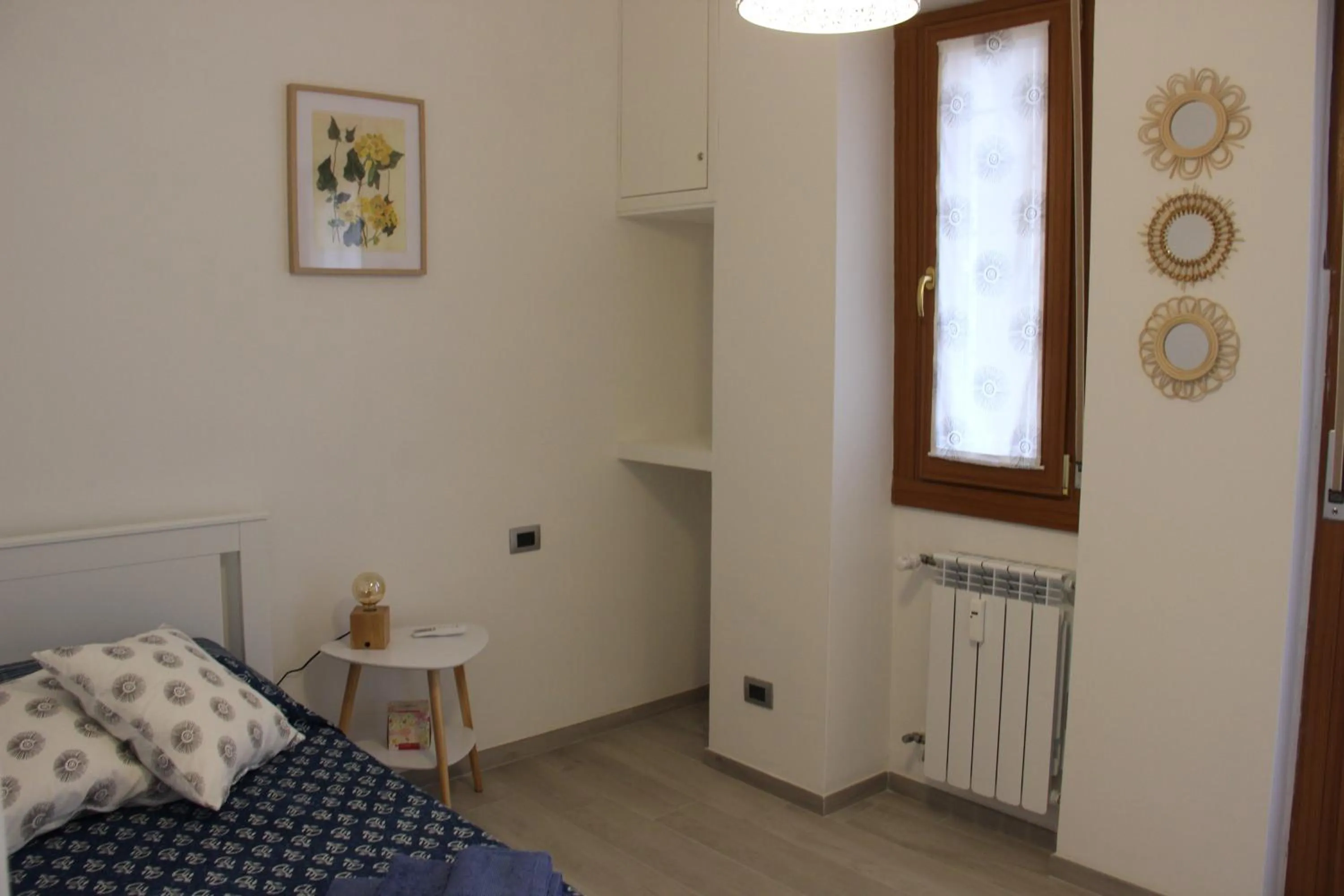 Bedroom, Bed in Appartamento Lungomare Toscanelli