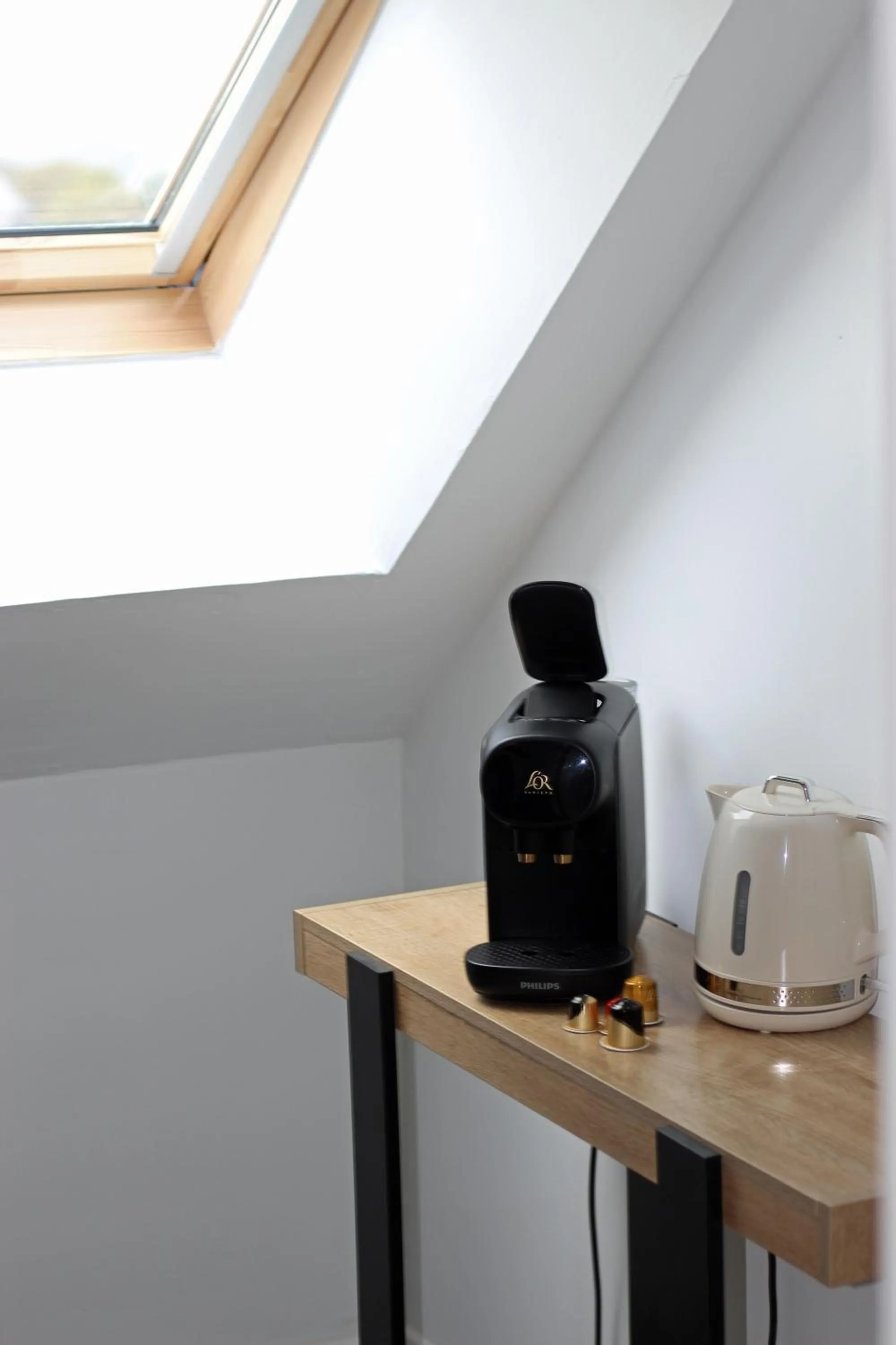 Coffee/tea facilities in BnB Maison d'Art