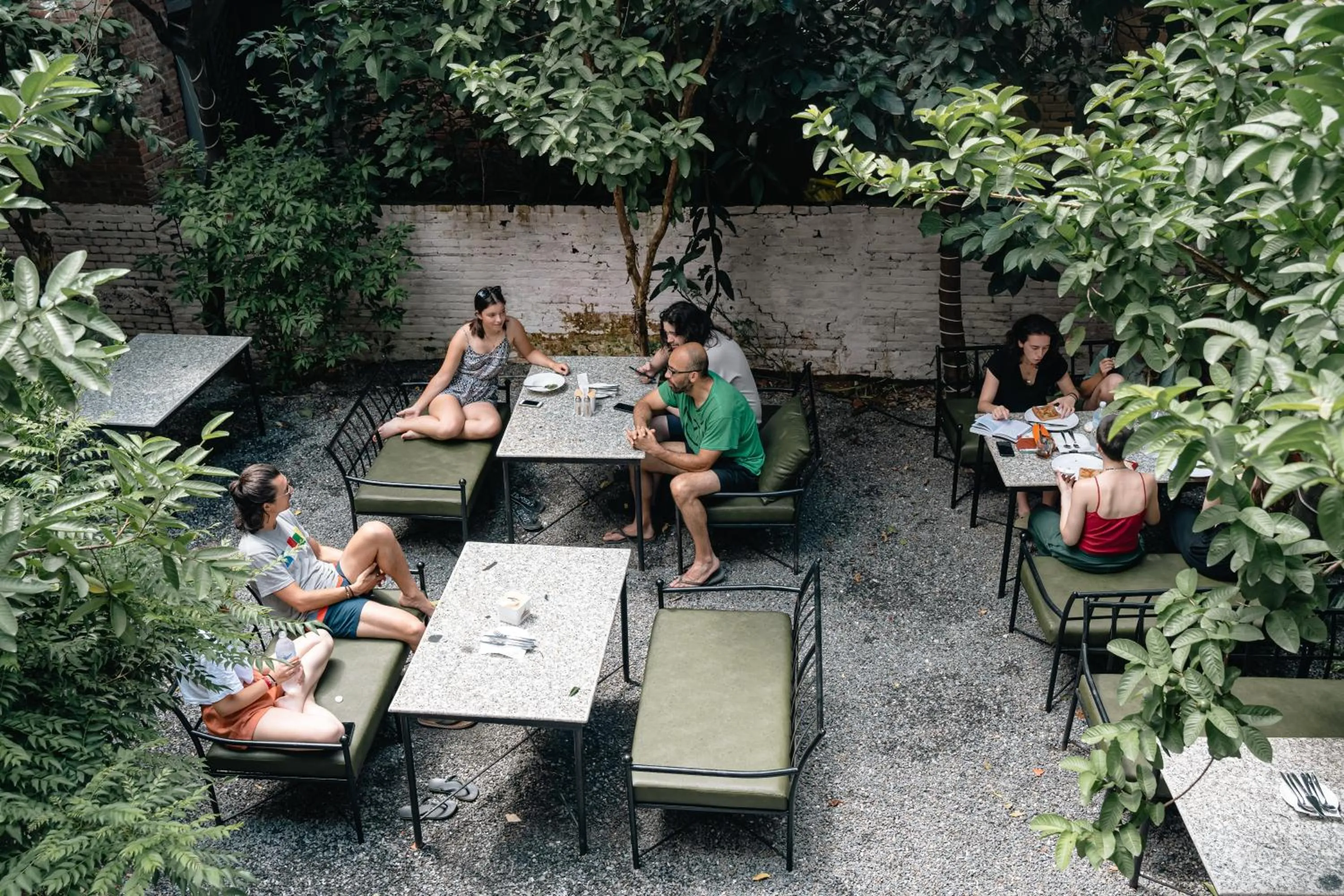 Restaurant/places to eat in Kwabahal Boutique Hostel