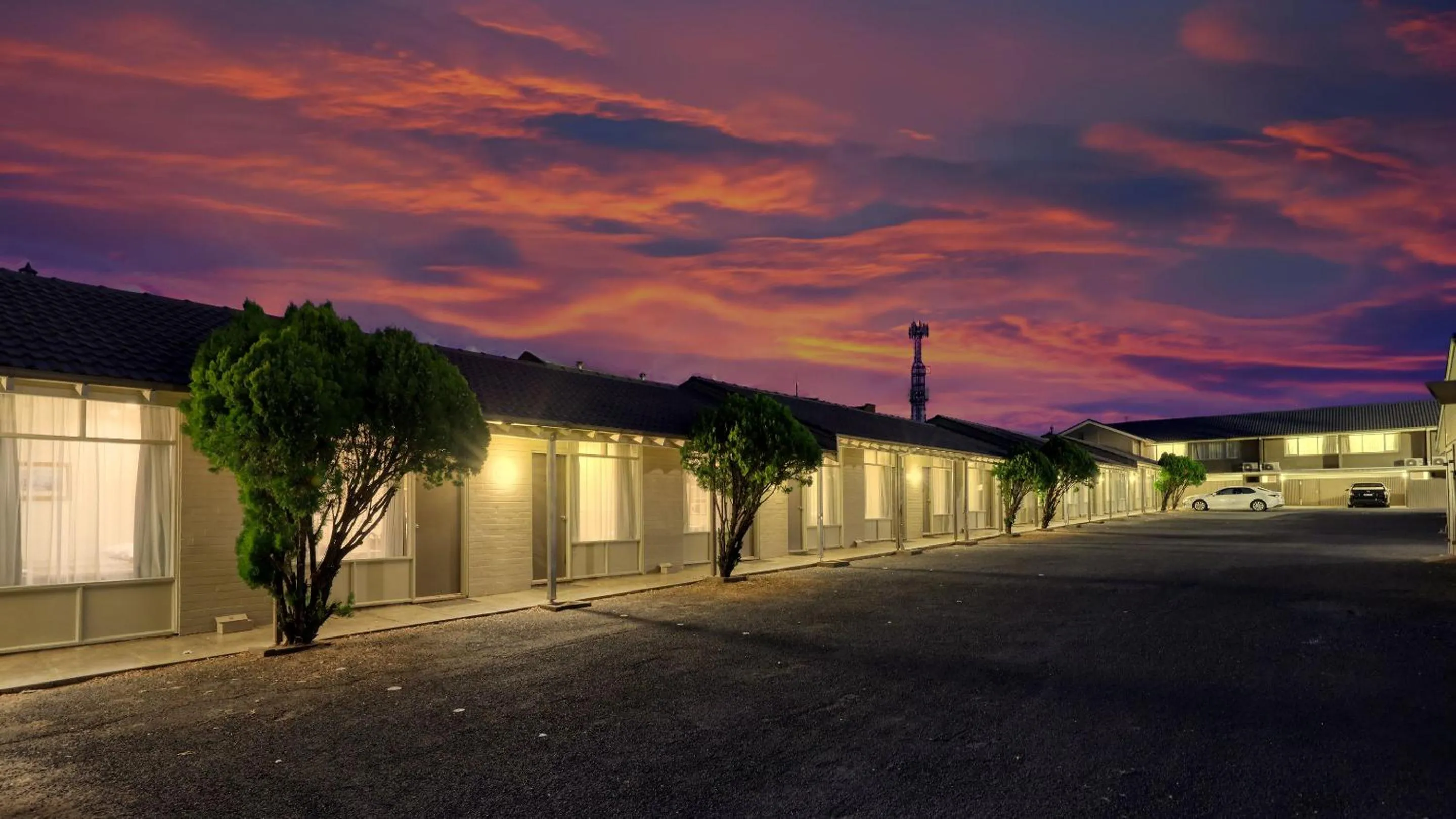 Coachman Hotel Motel