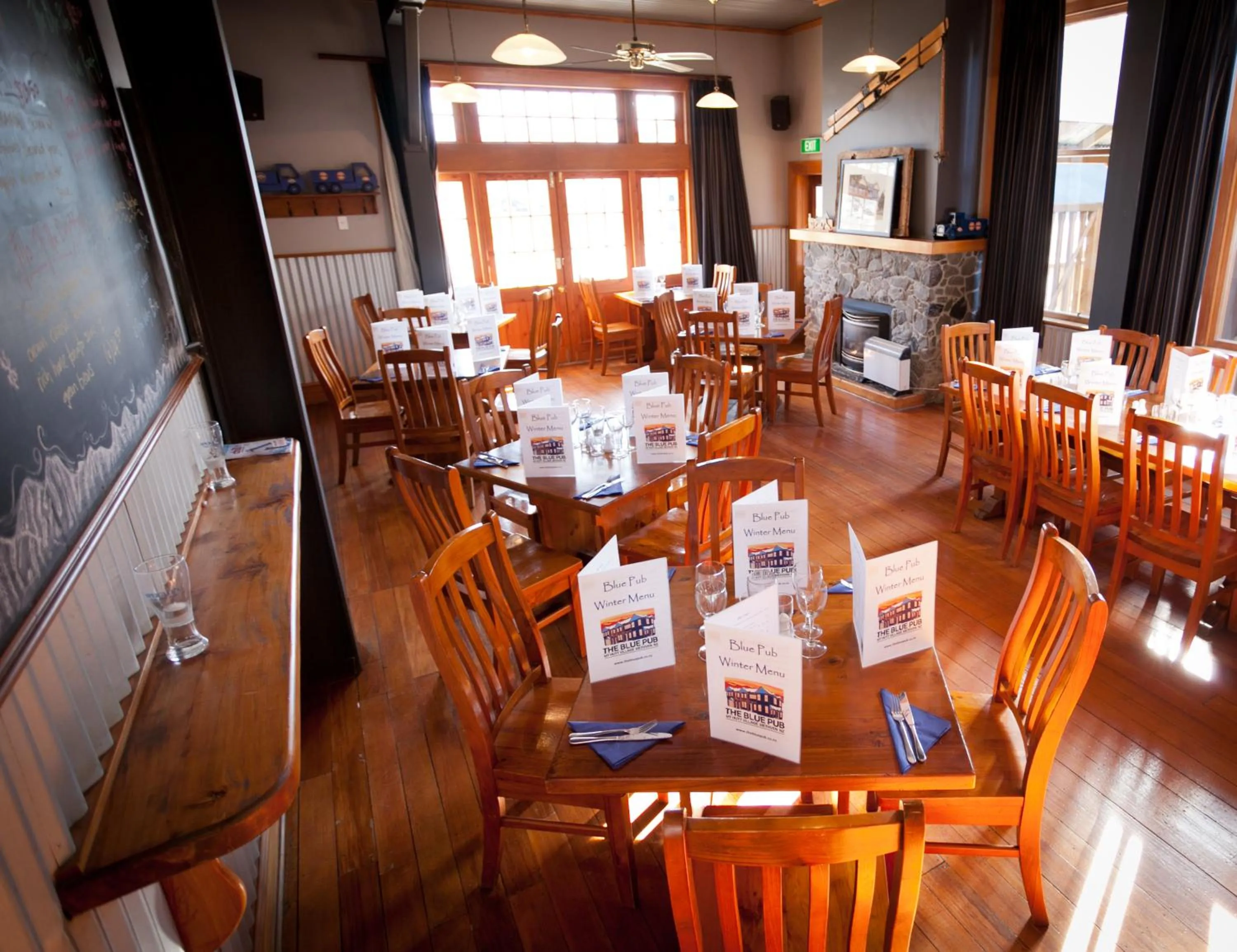 Restaurant/places to eat in The Blue Pub