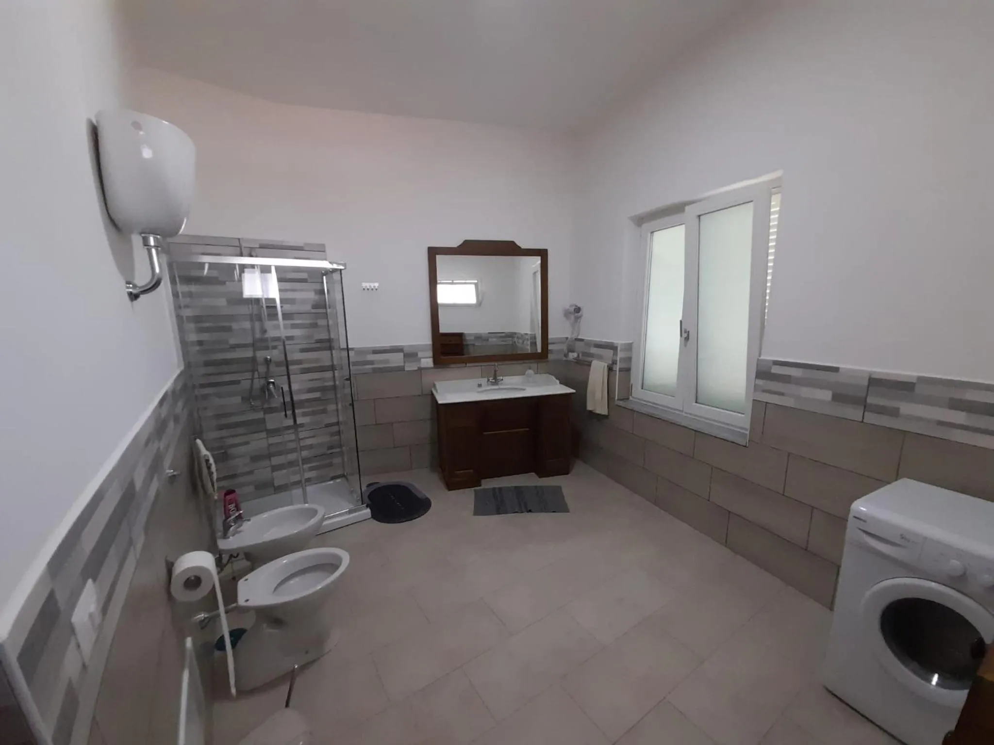 Bathroom in casa Mary Corbara
