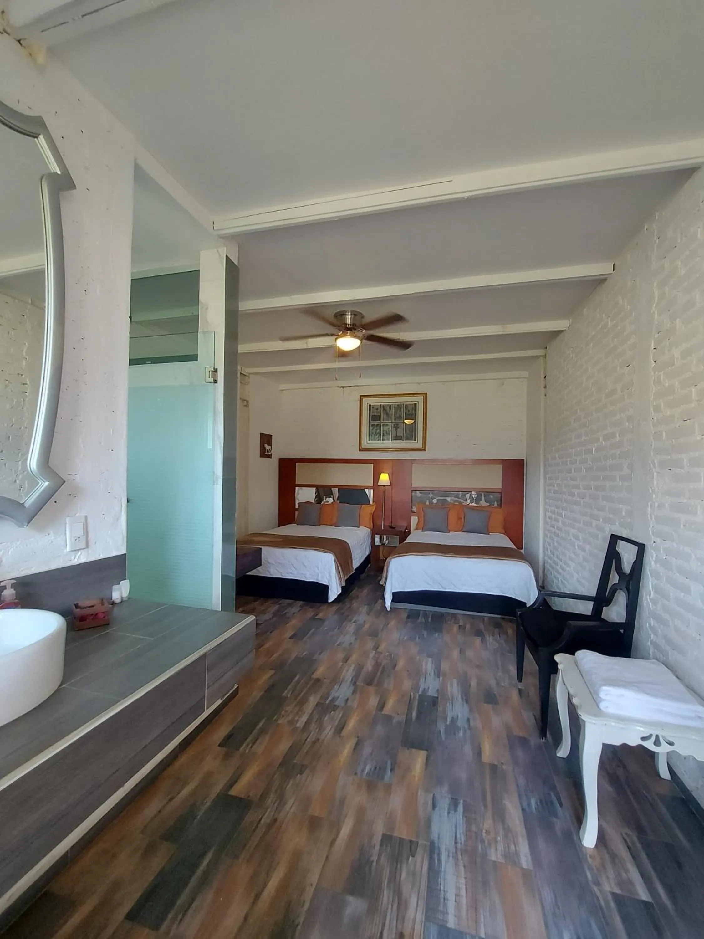 Photo of the whole room, Bed in Casa De La O Yautepec