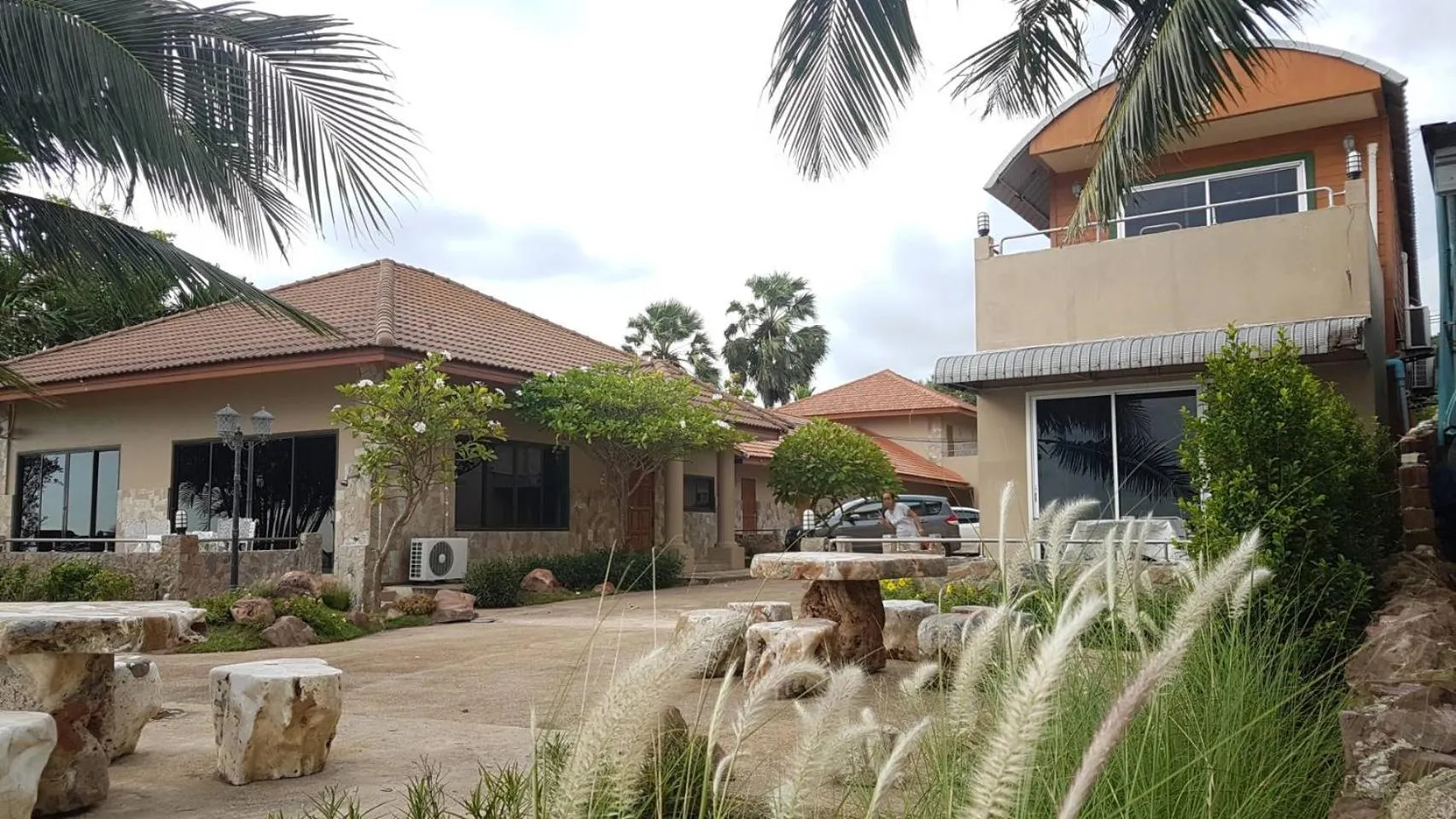 Facade/entrance in Charm de Chao Lao