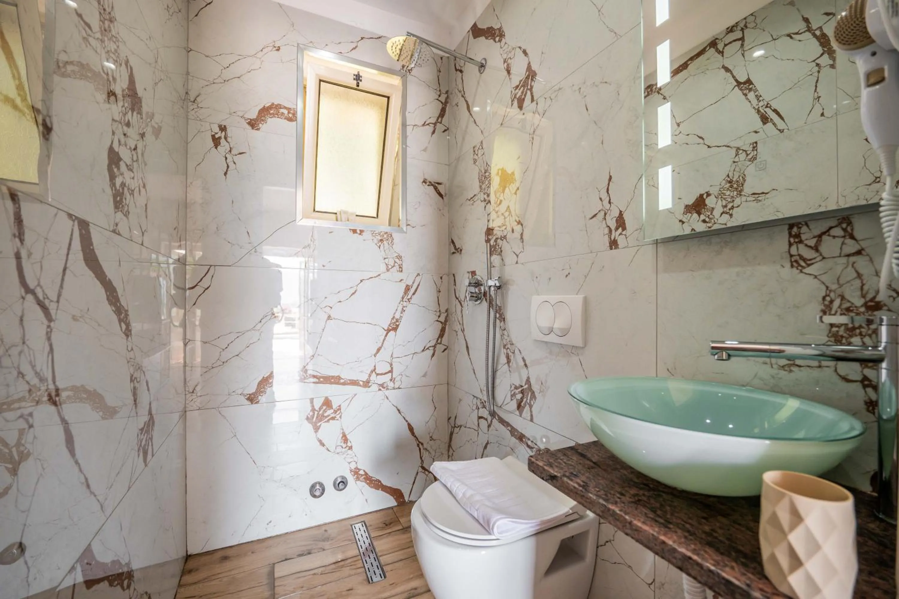 Shower in Edva Resort