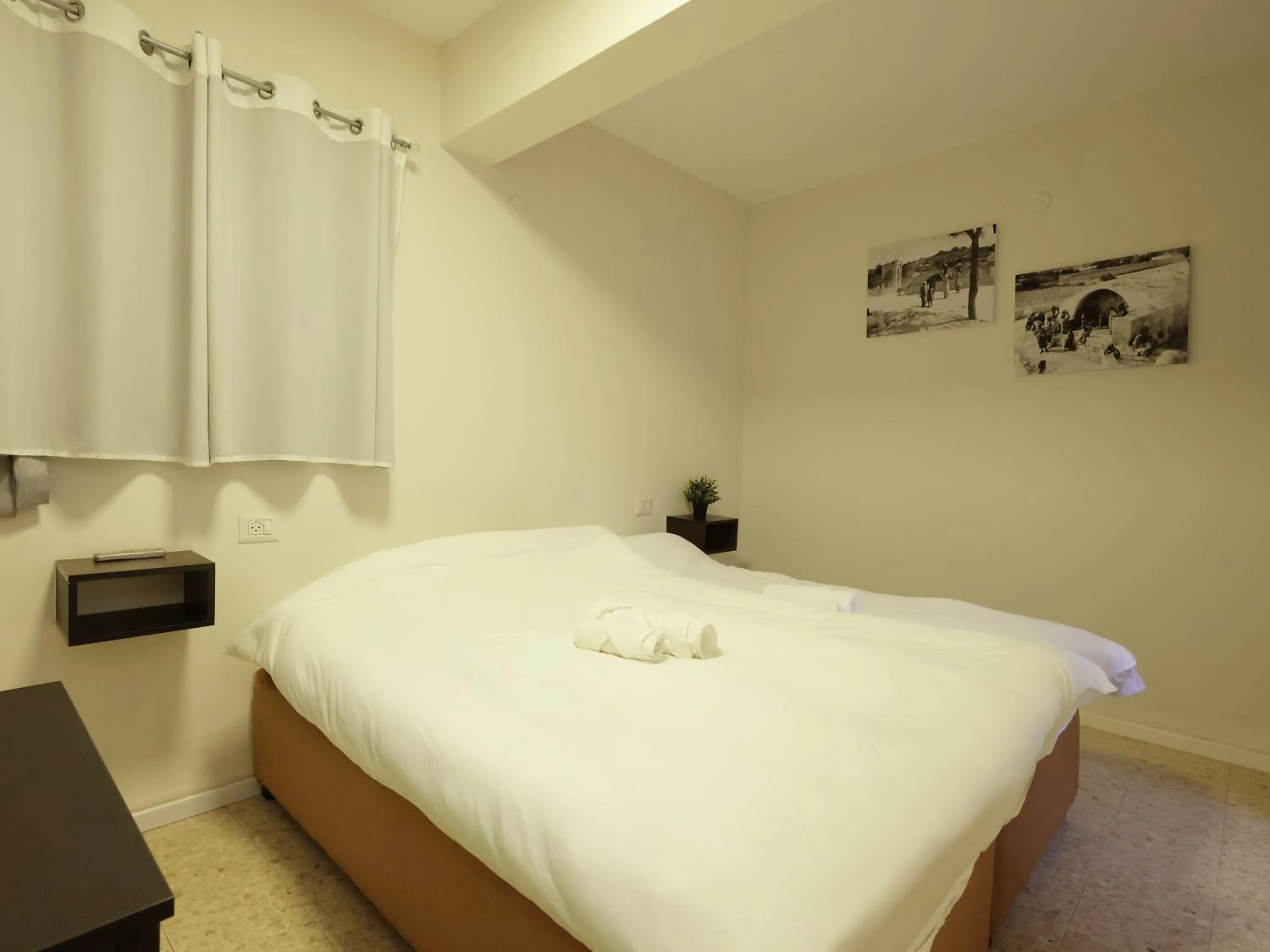 Bed in Mary's Well Apartments