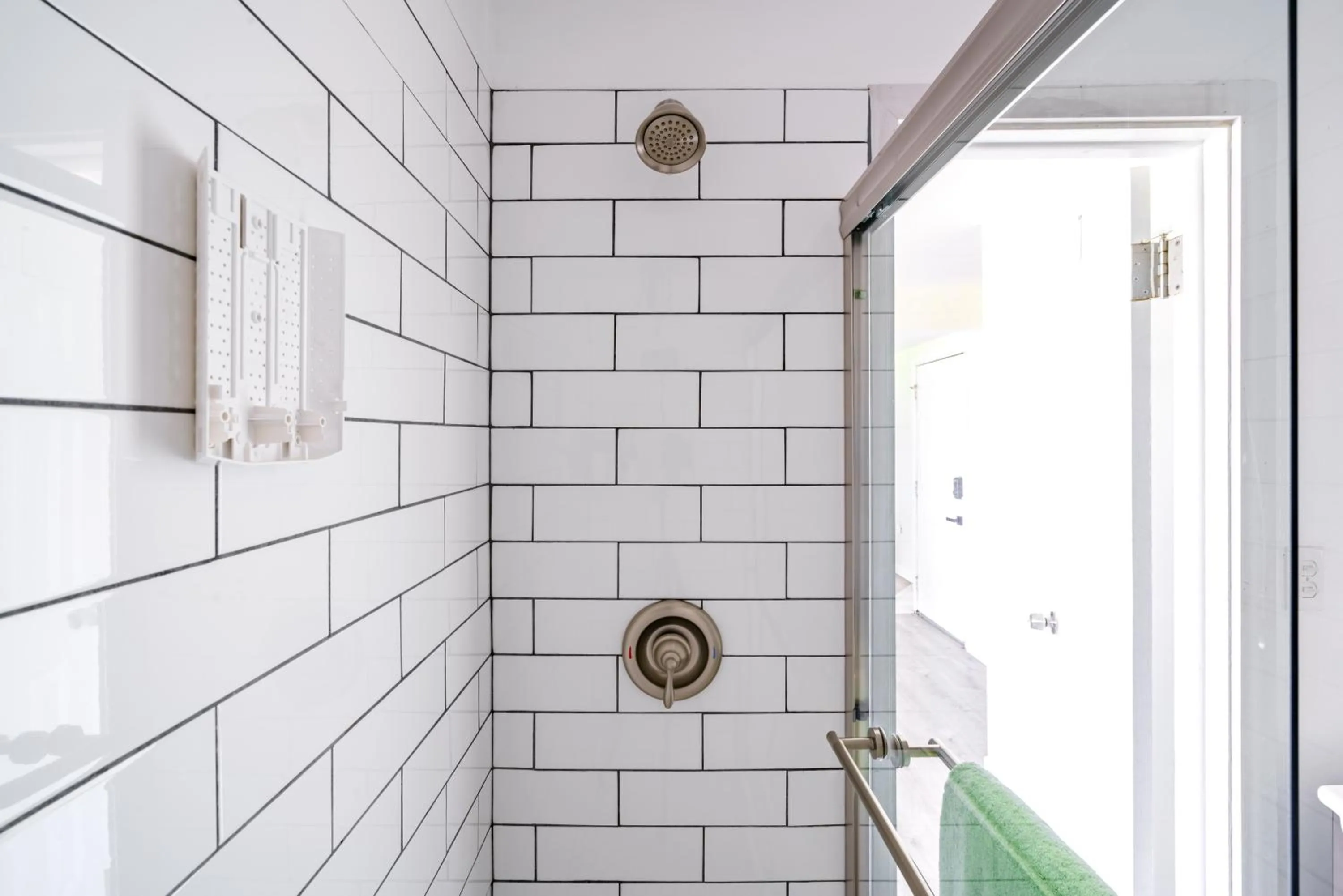 Shower in Jungle House Modern Lofts - Arena District & Short North
